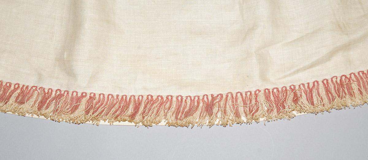 1956.0611.8 bed hanging, valance, DETAIL