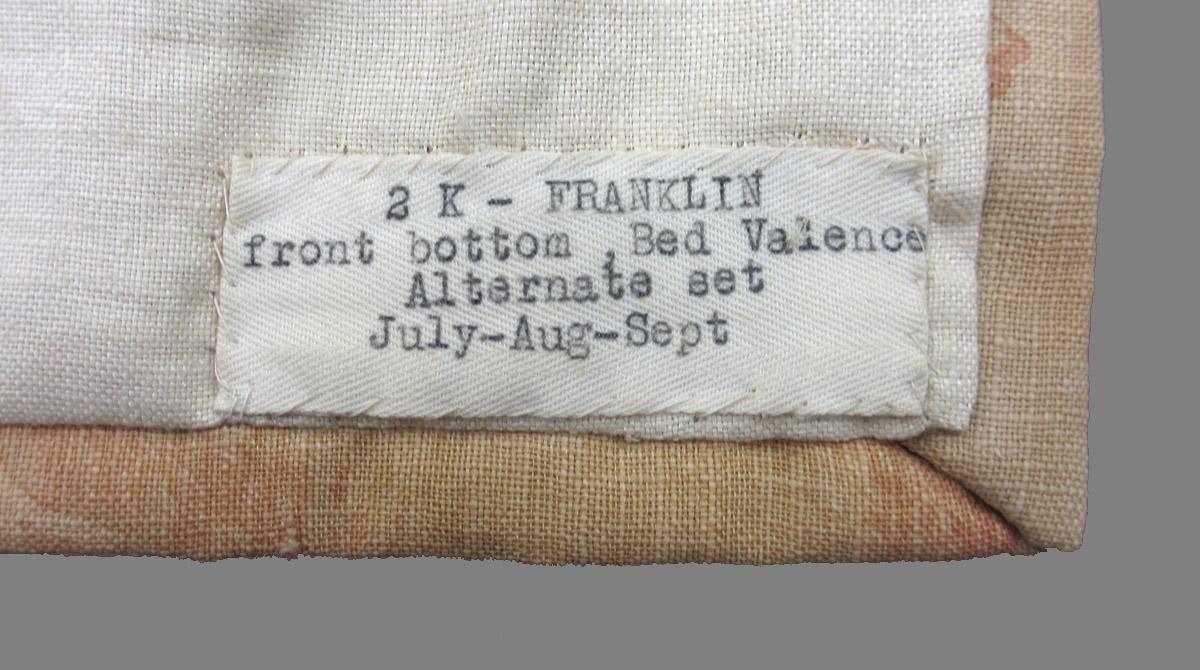 1956.0614.003 Bed Hanging label 2