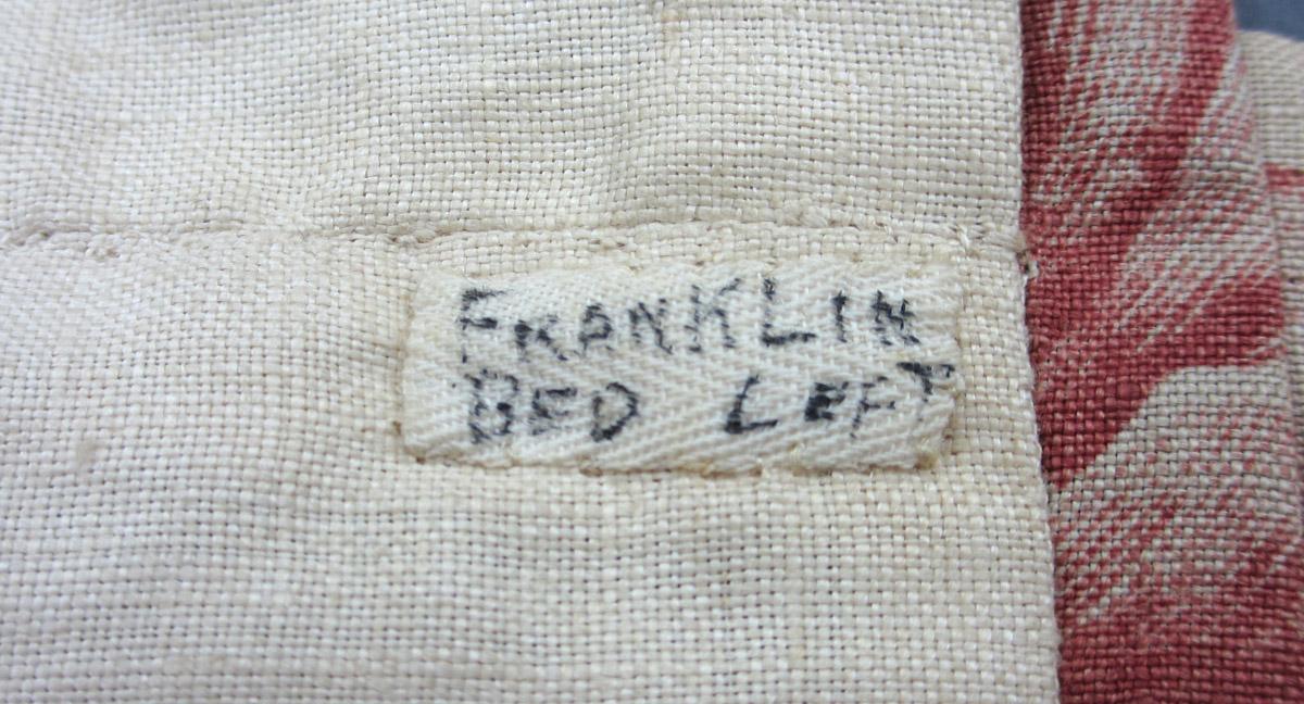 1956.0614.005 Bed Hanging label 2