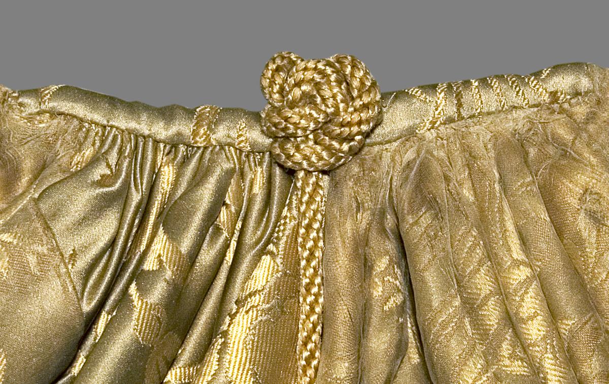 1956.0616.002 C Window Hanging, Valance, Knot Detail