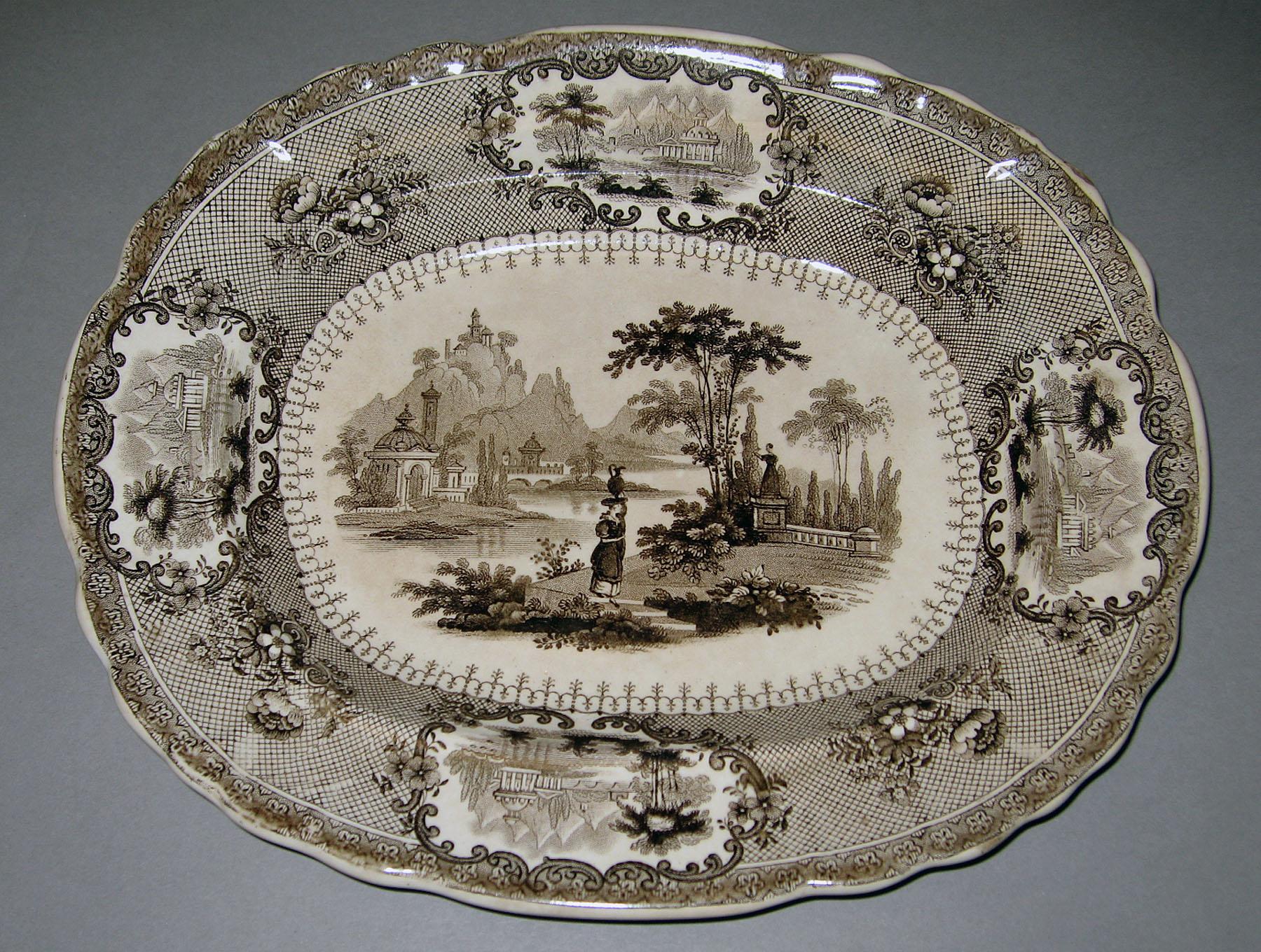 2006.0010.009 Earthenware platter