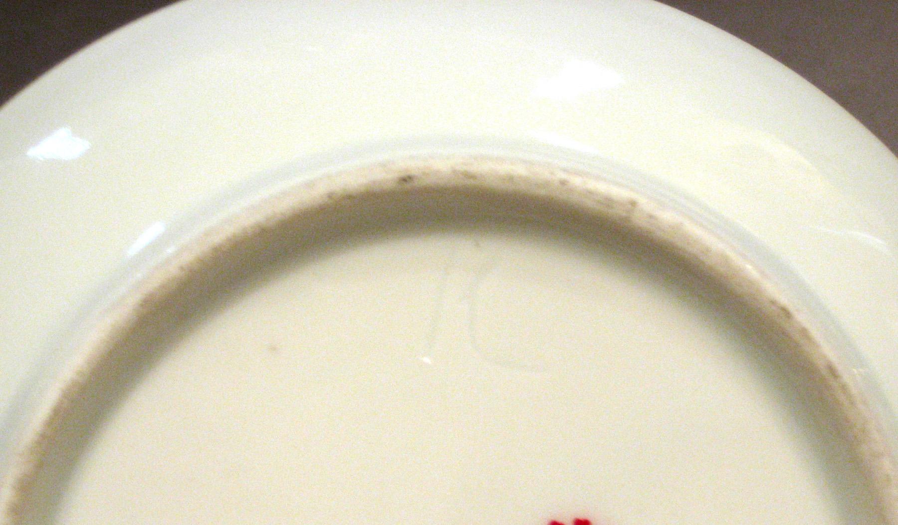 1957.0009.014 Saucer (mark)