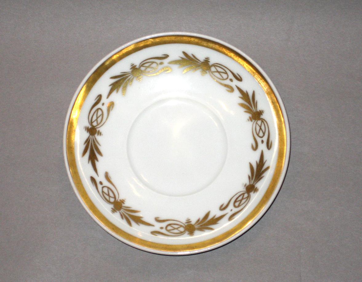 1957.0009.024 Saucer