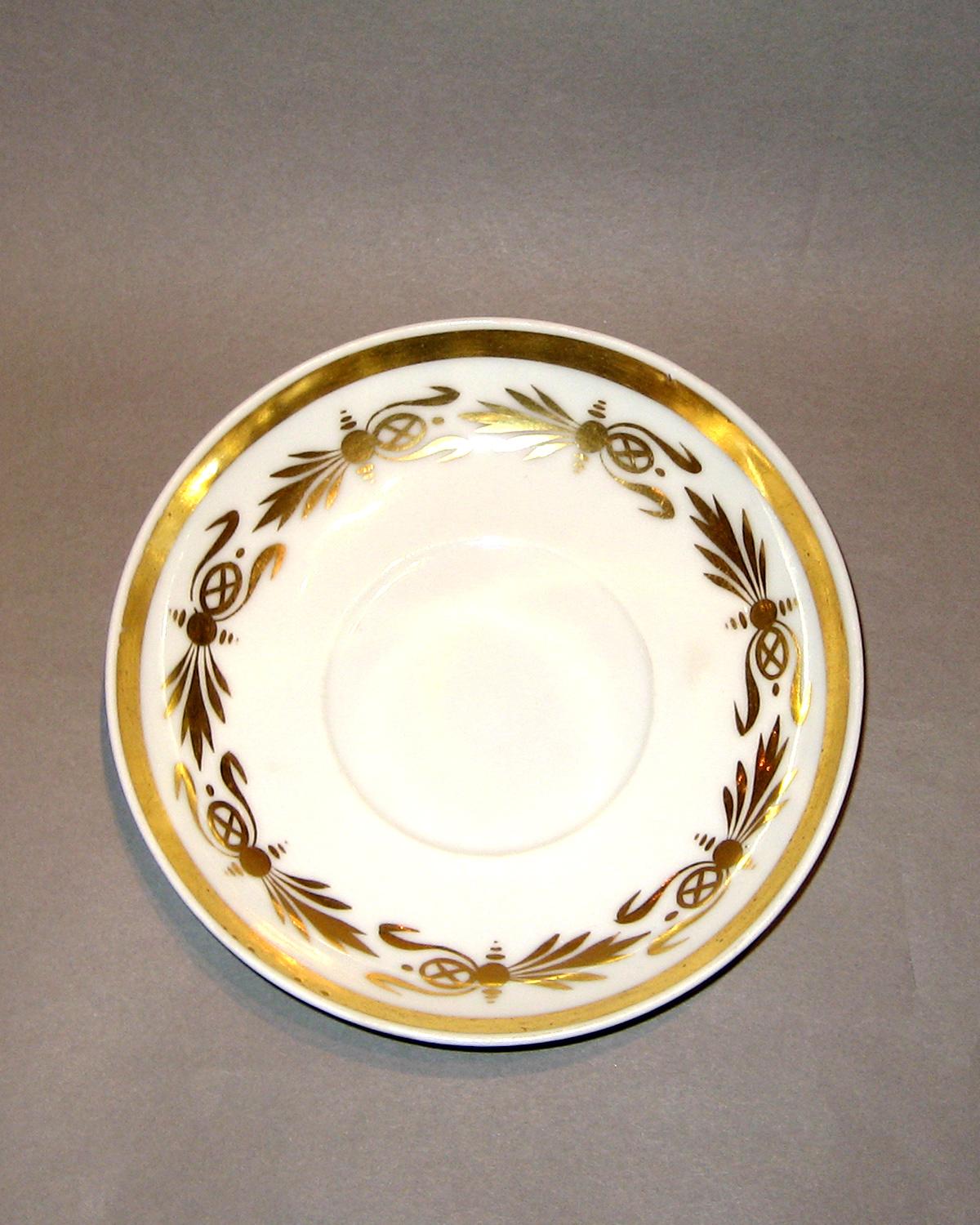 1957.0009.027 Saucer