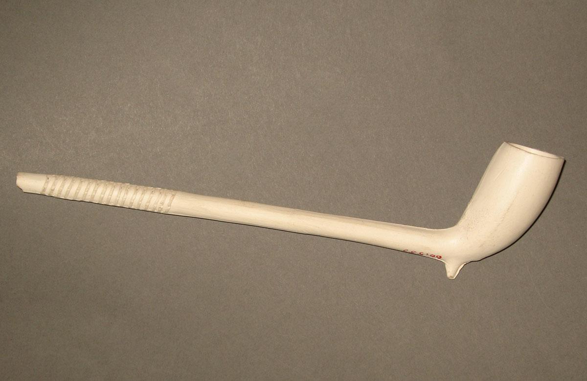 1966.0553 Clay pipe