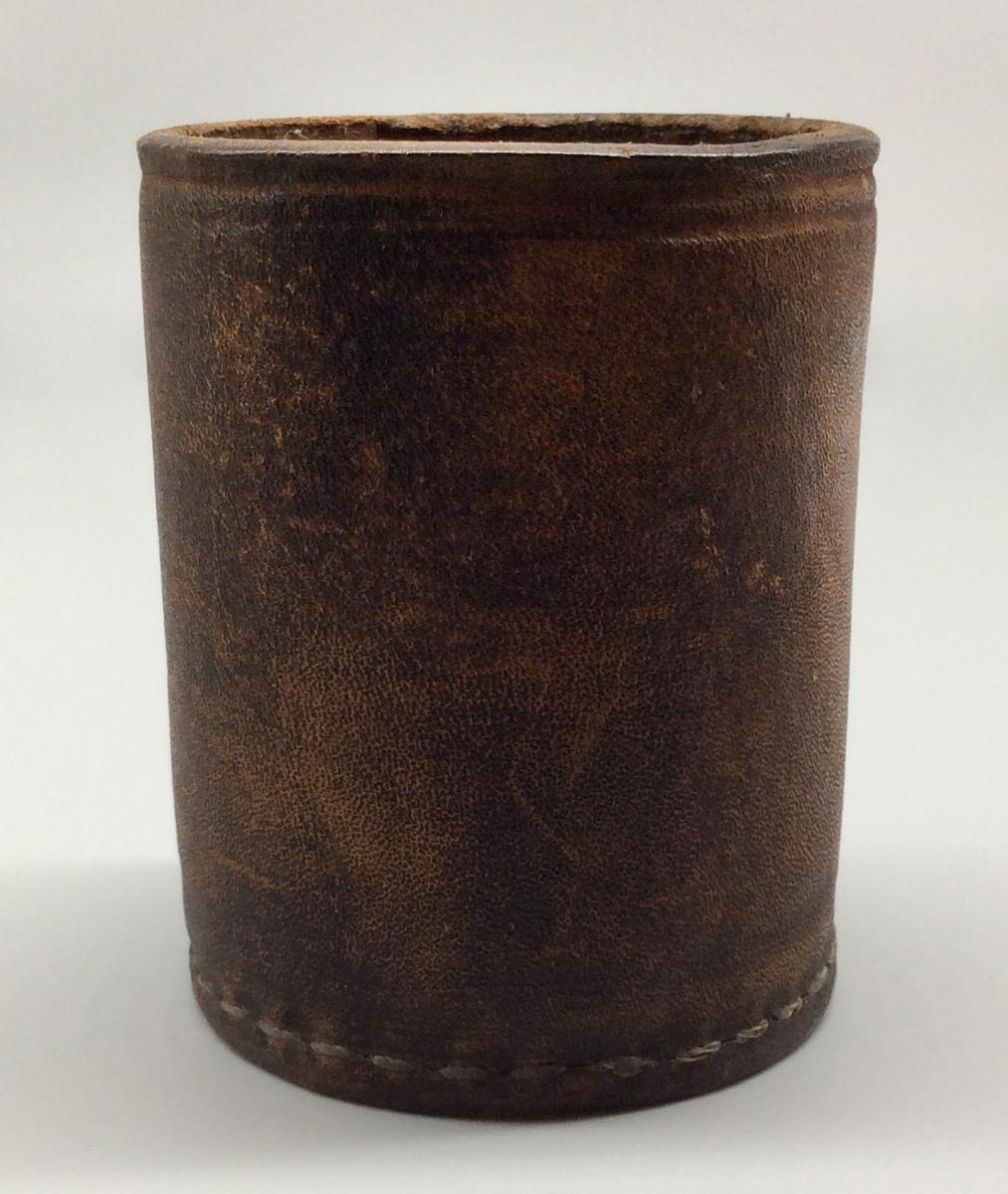 1966.0554.002 Dice cup, view 1