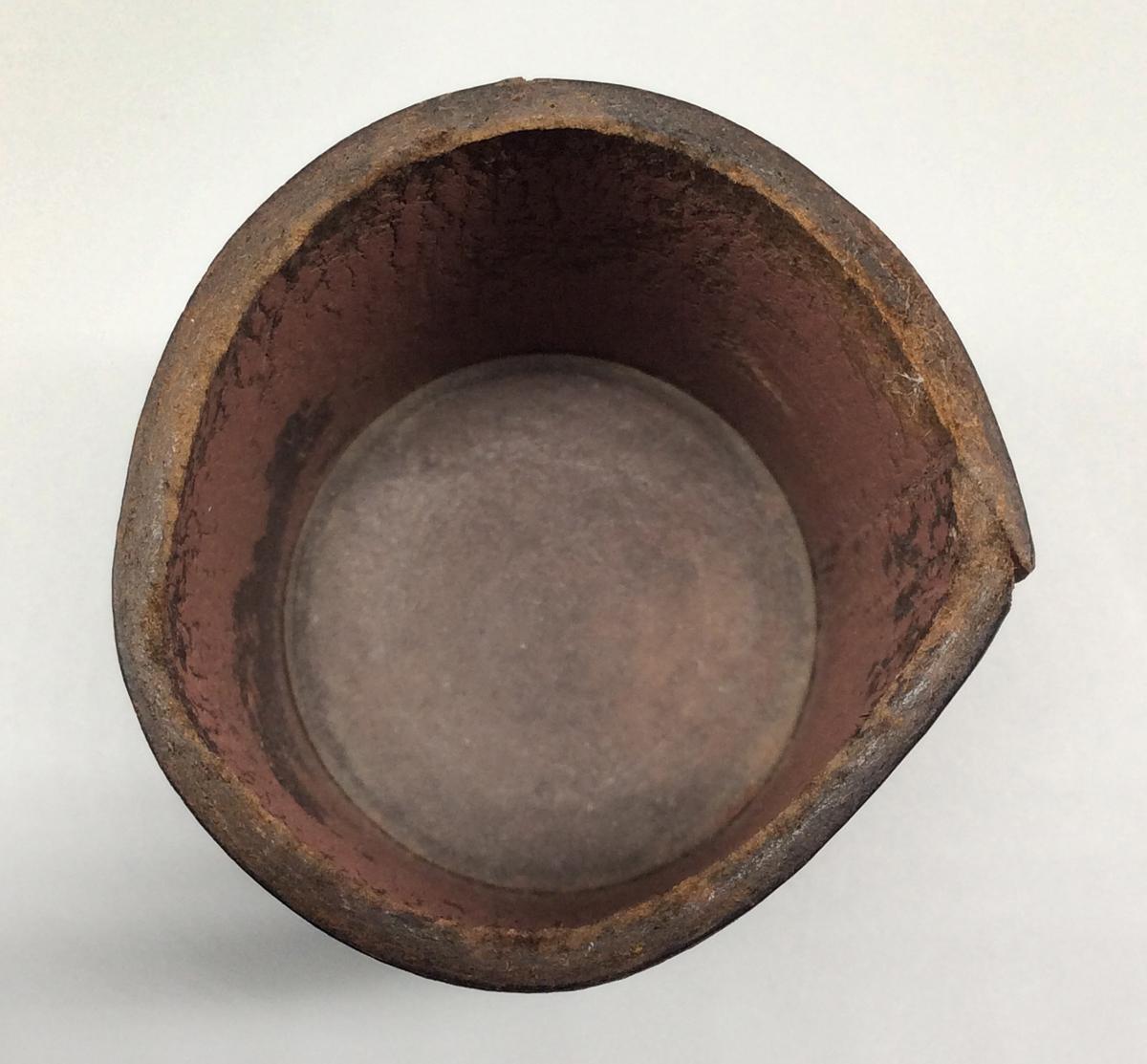 1966.0554.002 Dice cup, view 3