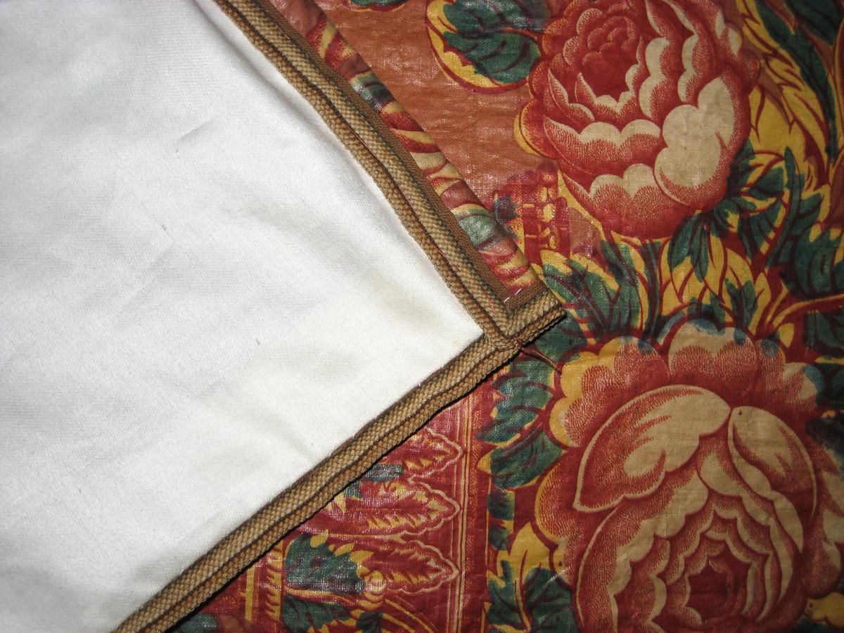 1966.0562 Side Curtain detail 2