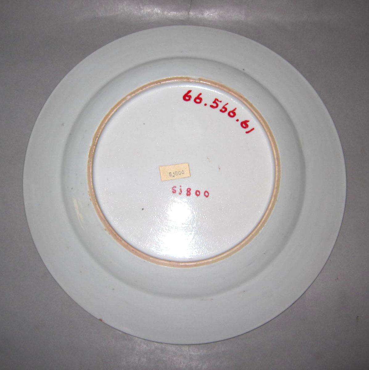 1966.0566.061 Porcelain plate underside