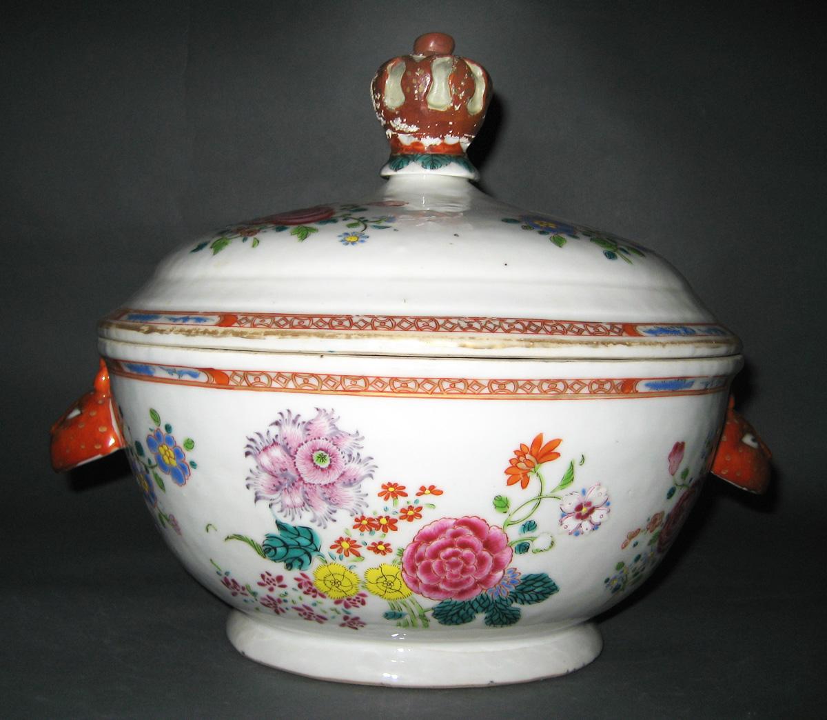 1966.0566.130 A, B Tureen view 2