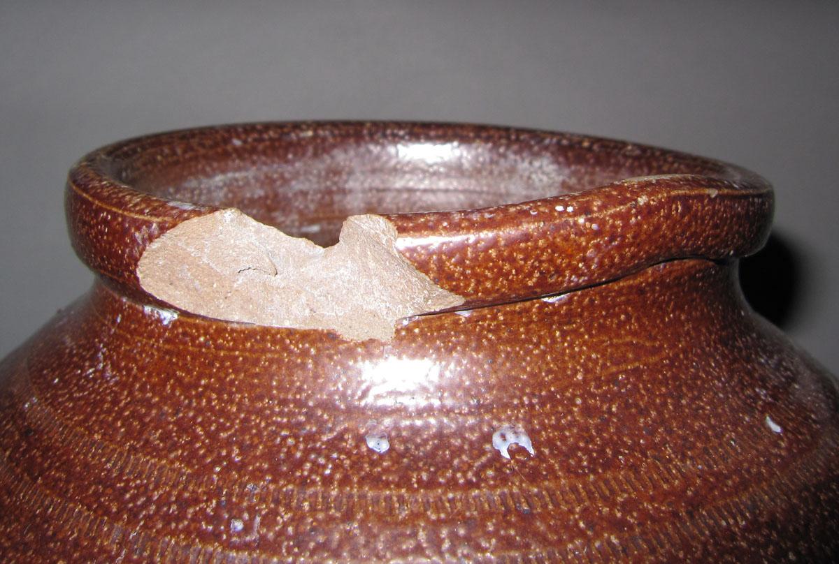 1957.0015.003 Stoneware jar detail