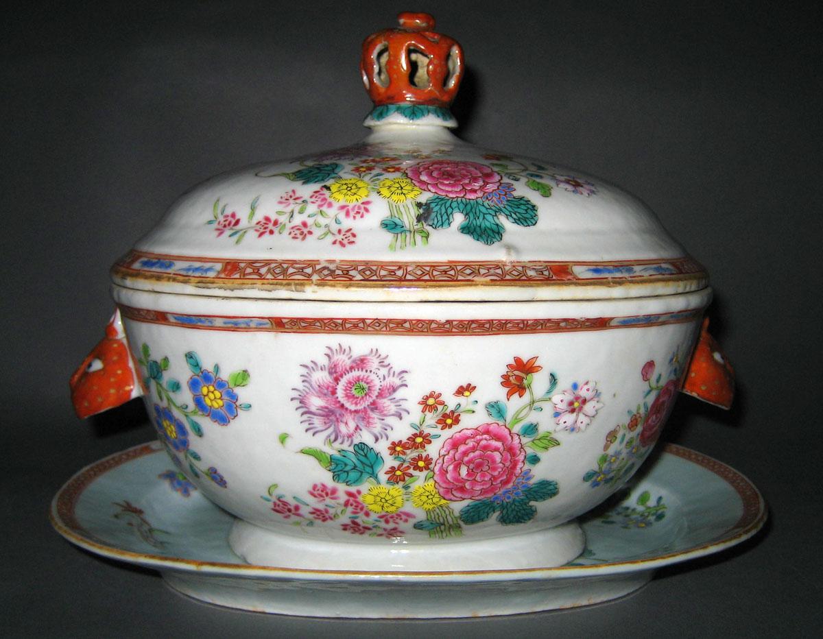 1966.0566.133 A, B and 1966.0566.118 Porcelain Tureen and stand