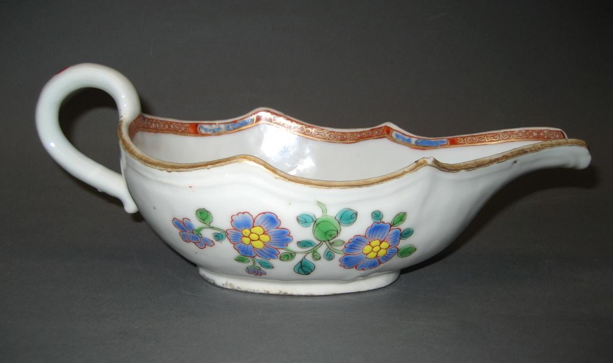 1966.0566.139 Sauce Boat side 2