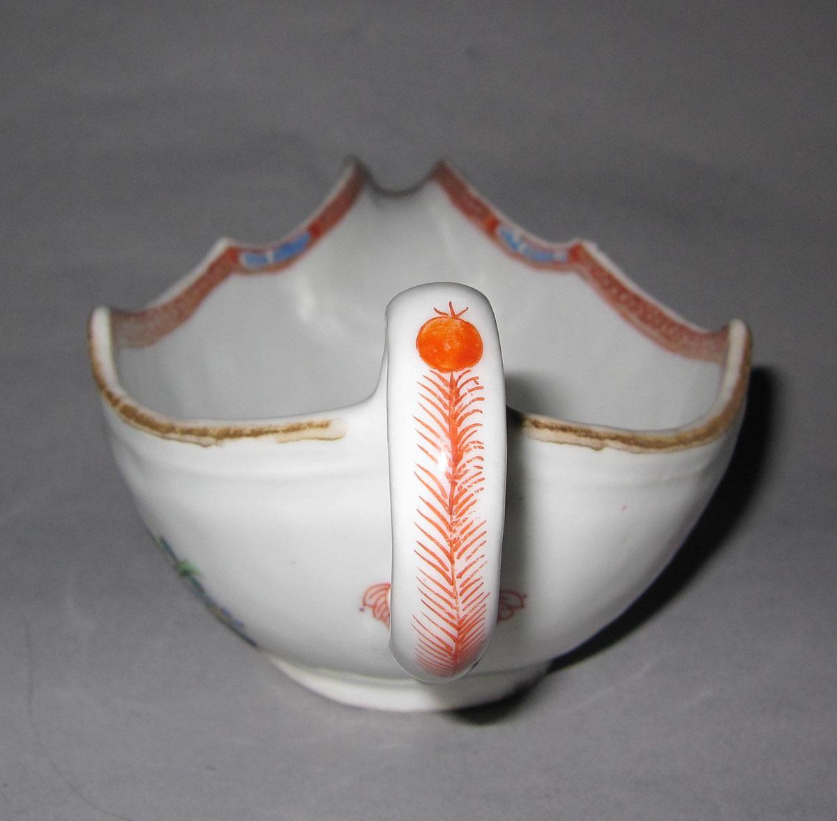 1966.0566.139 Porcelain sauceboat handle