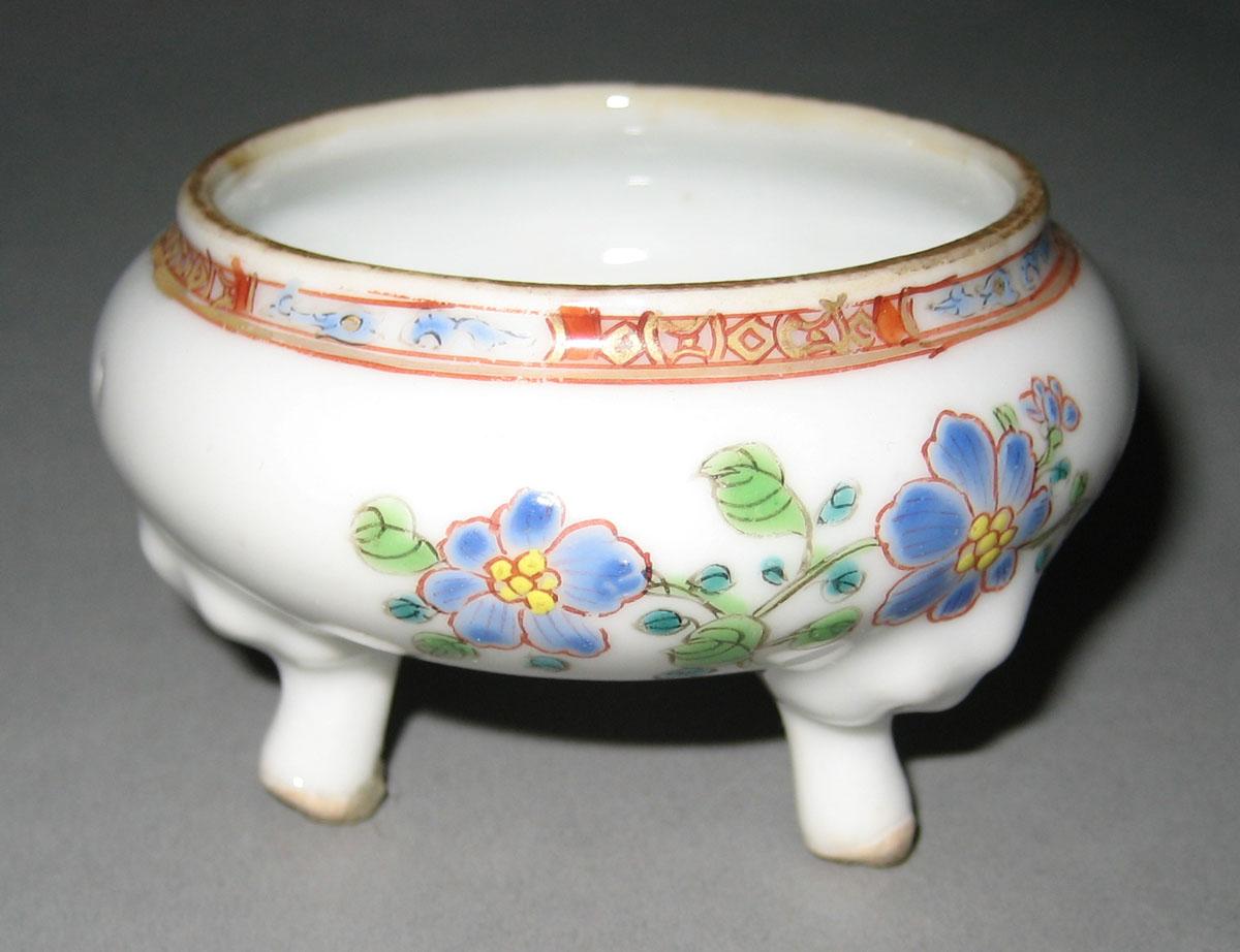1966.0566.149 Porcelain Salt Cellar view 2