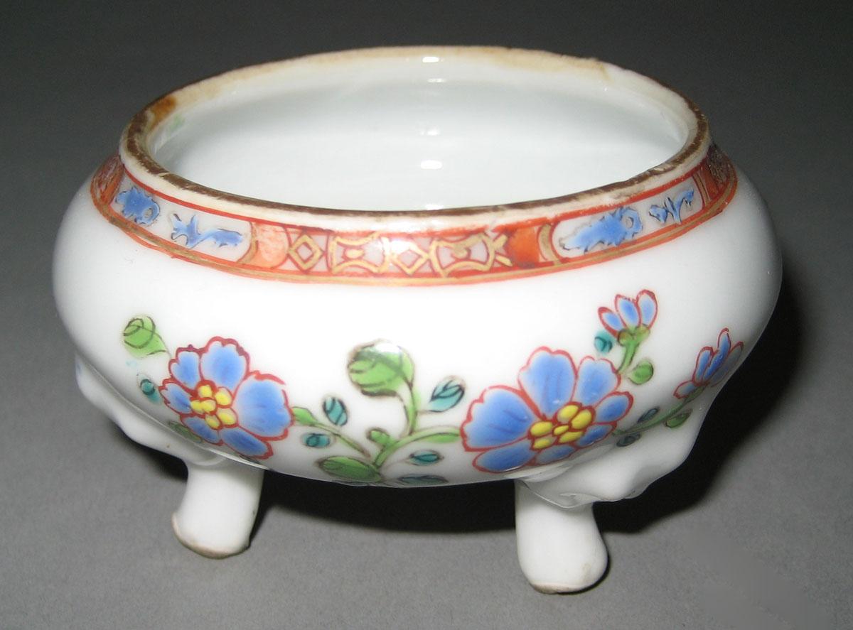 1966.0566.150 Porcelain Salt Cellar view 2