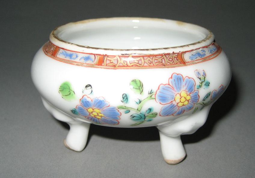 1966.0566.156 Porcelain Salt Cellar view 2
