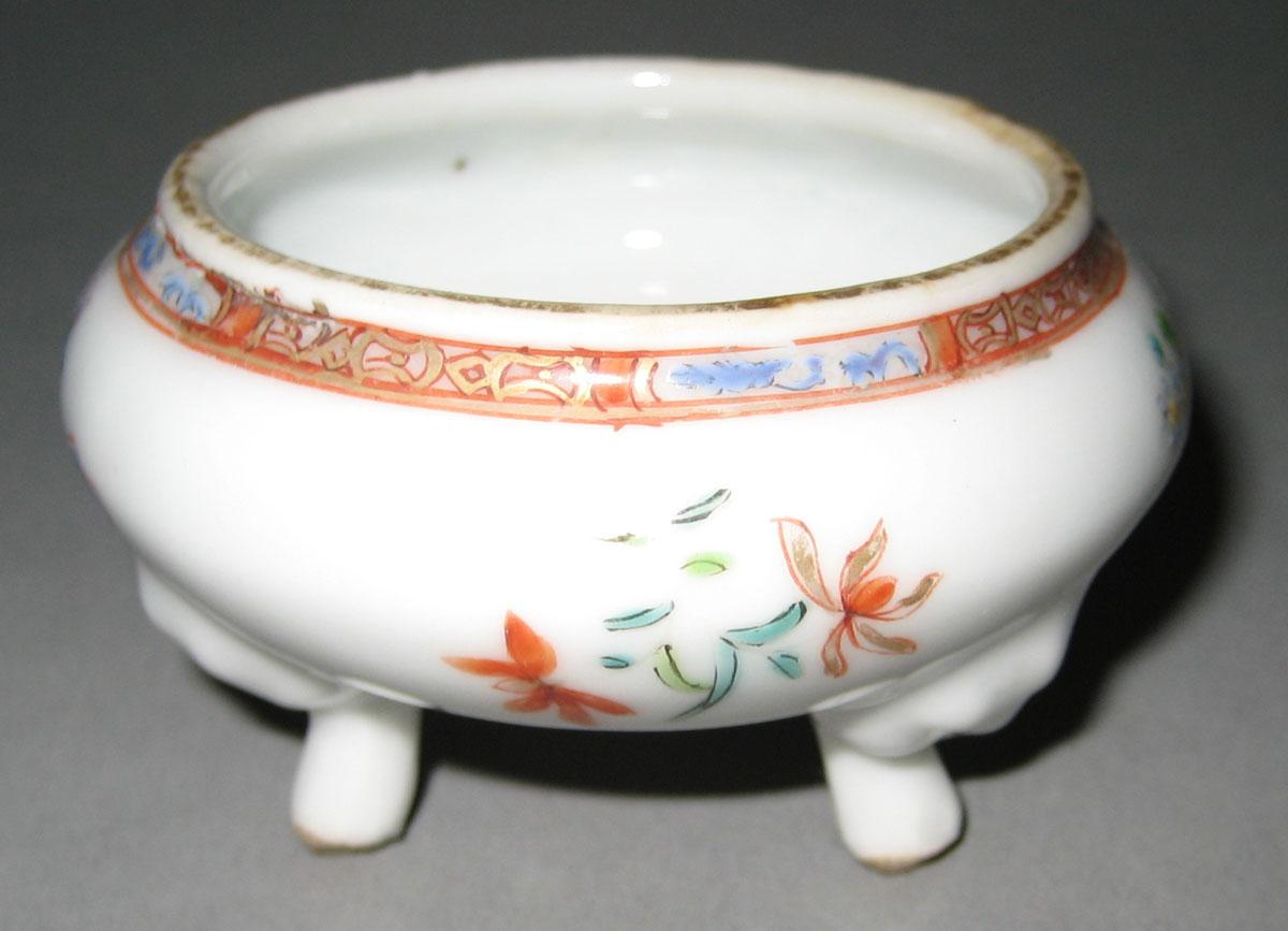 1966.0566.156 Porcelain Salt Cellar view 3