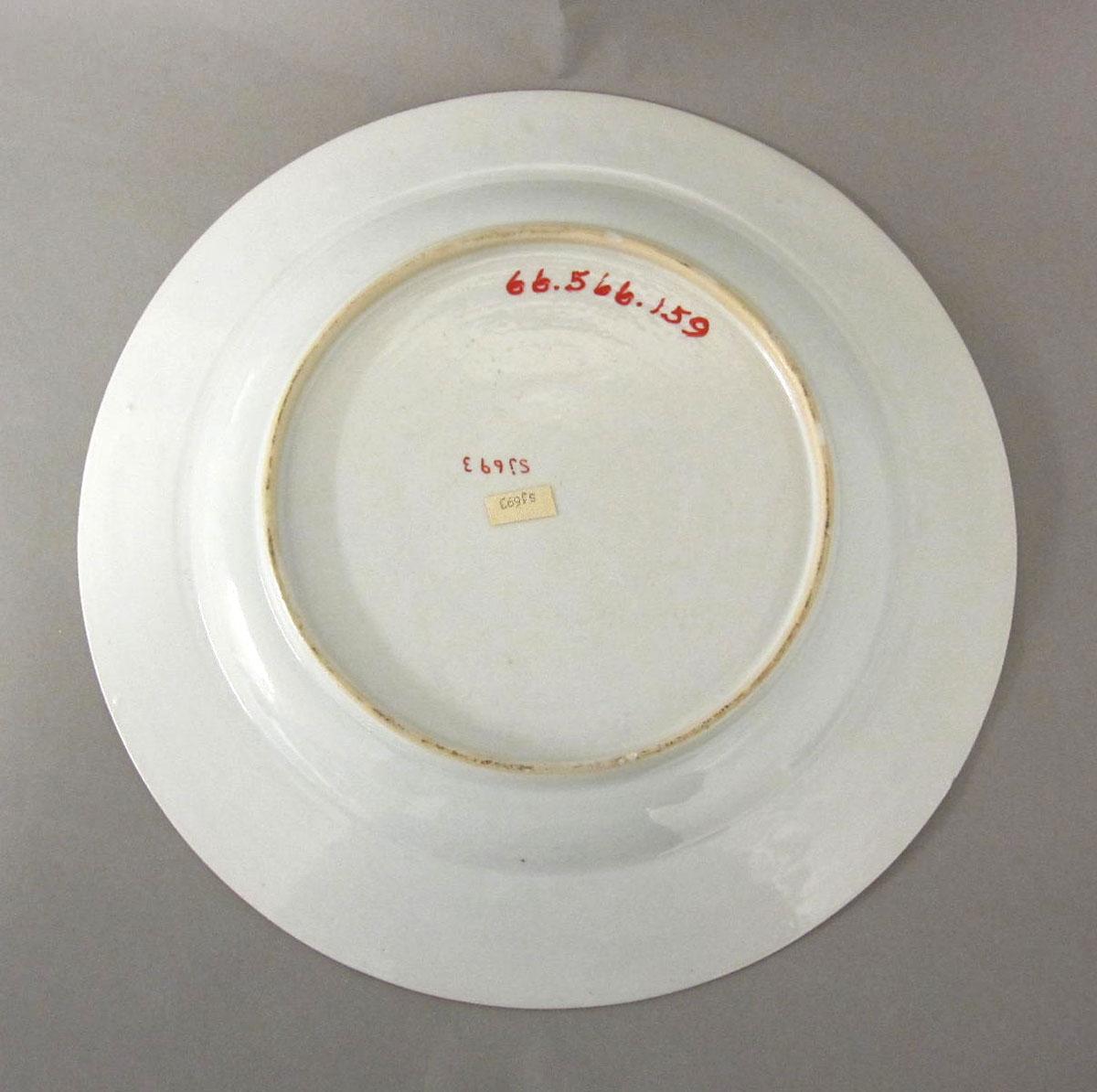 1966.0566.159 Porcelain plate underside