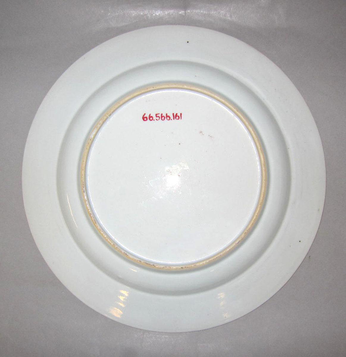 1966.0566.161 Porcelain plate underside