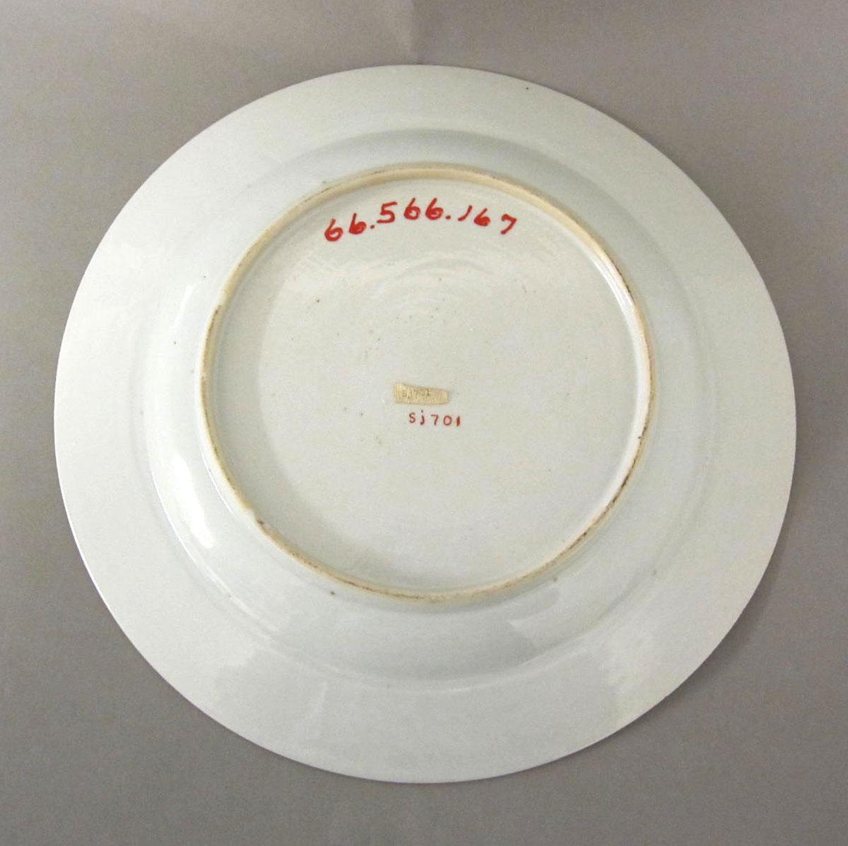 1966.0566.167 Porcelain plate underside
