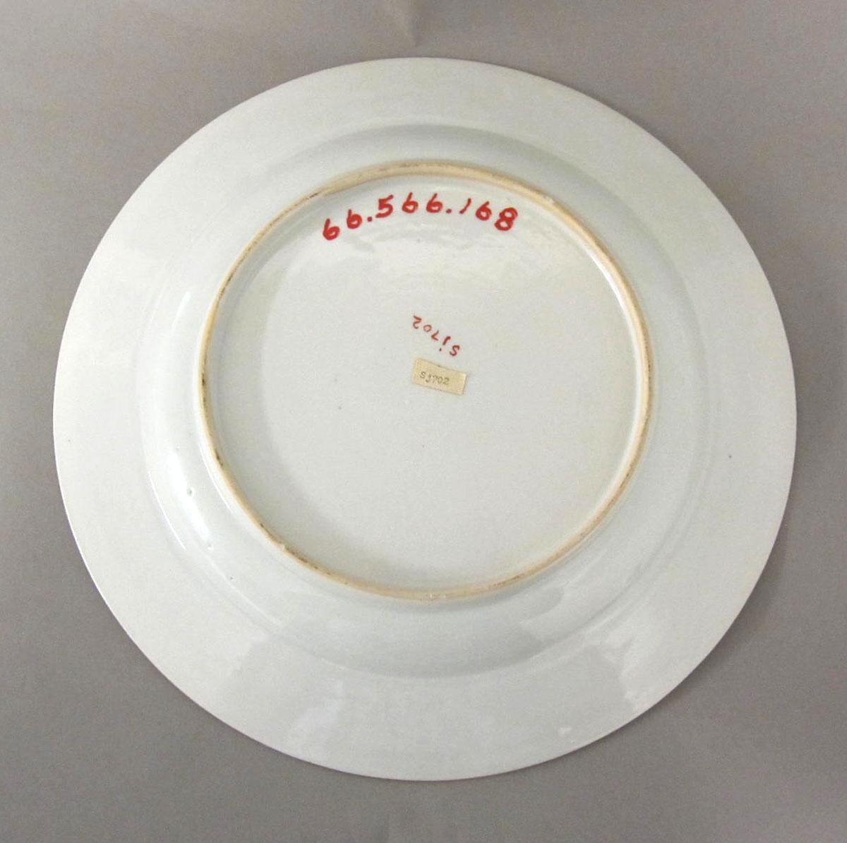 1966.0566.168 Porcelain plate underside