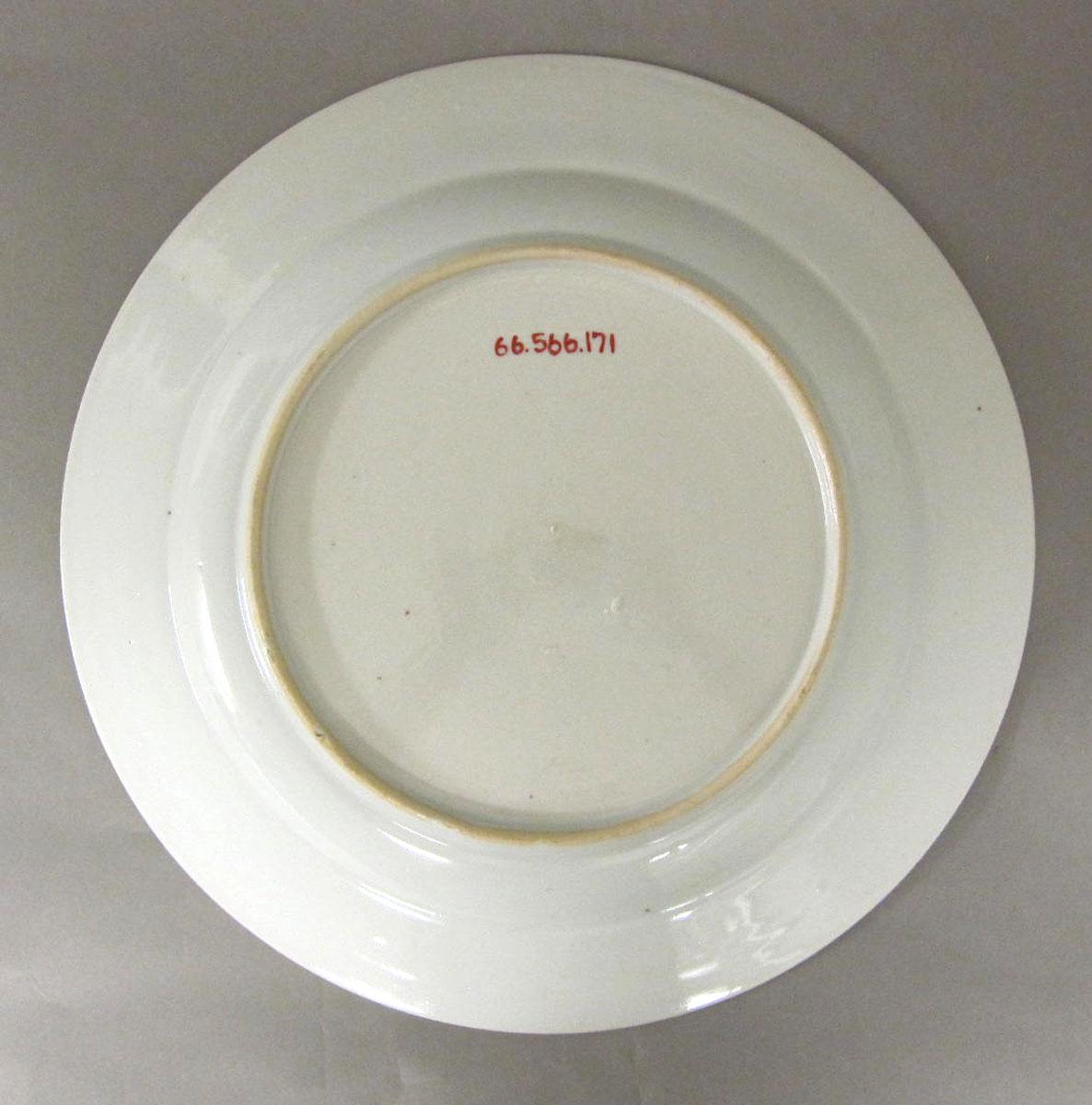 1966.0566.171 Porcelain plate underside