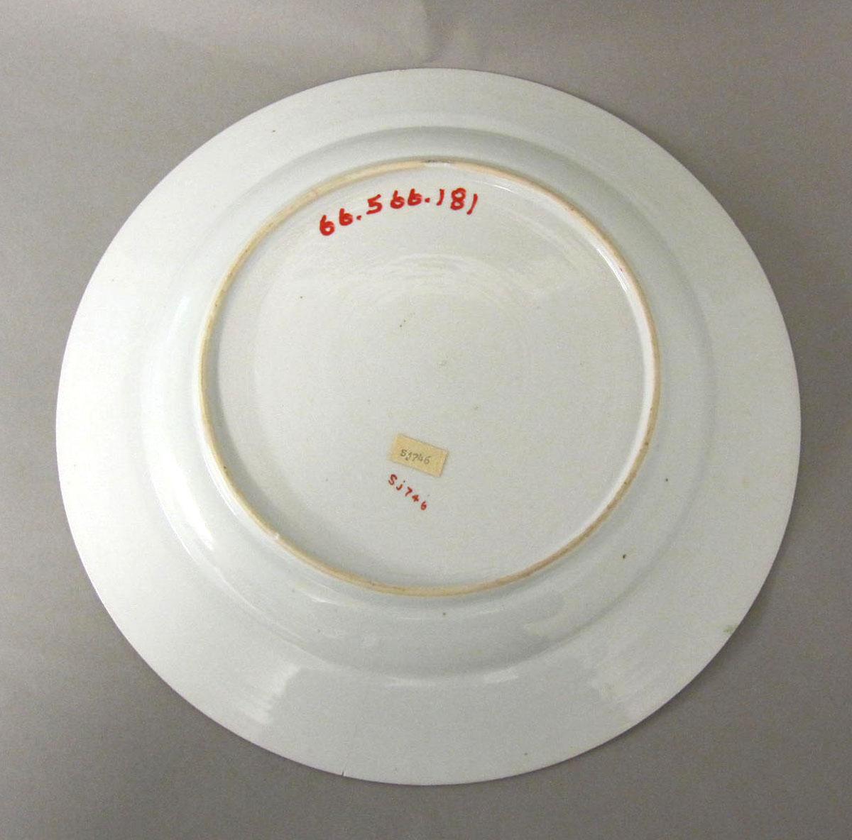 1966.0566.181 Porcelain plate underside