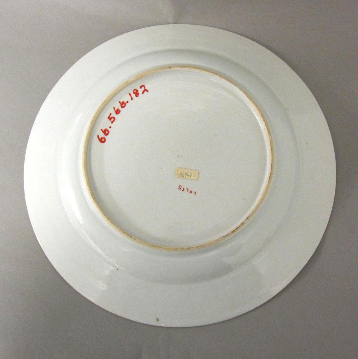 1966.0566.182 Porcelain plate underside