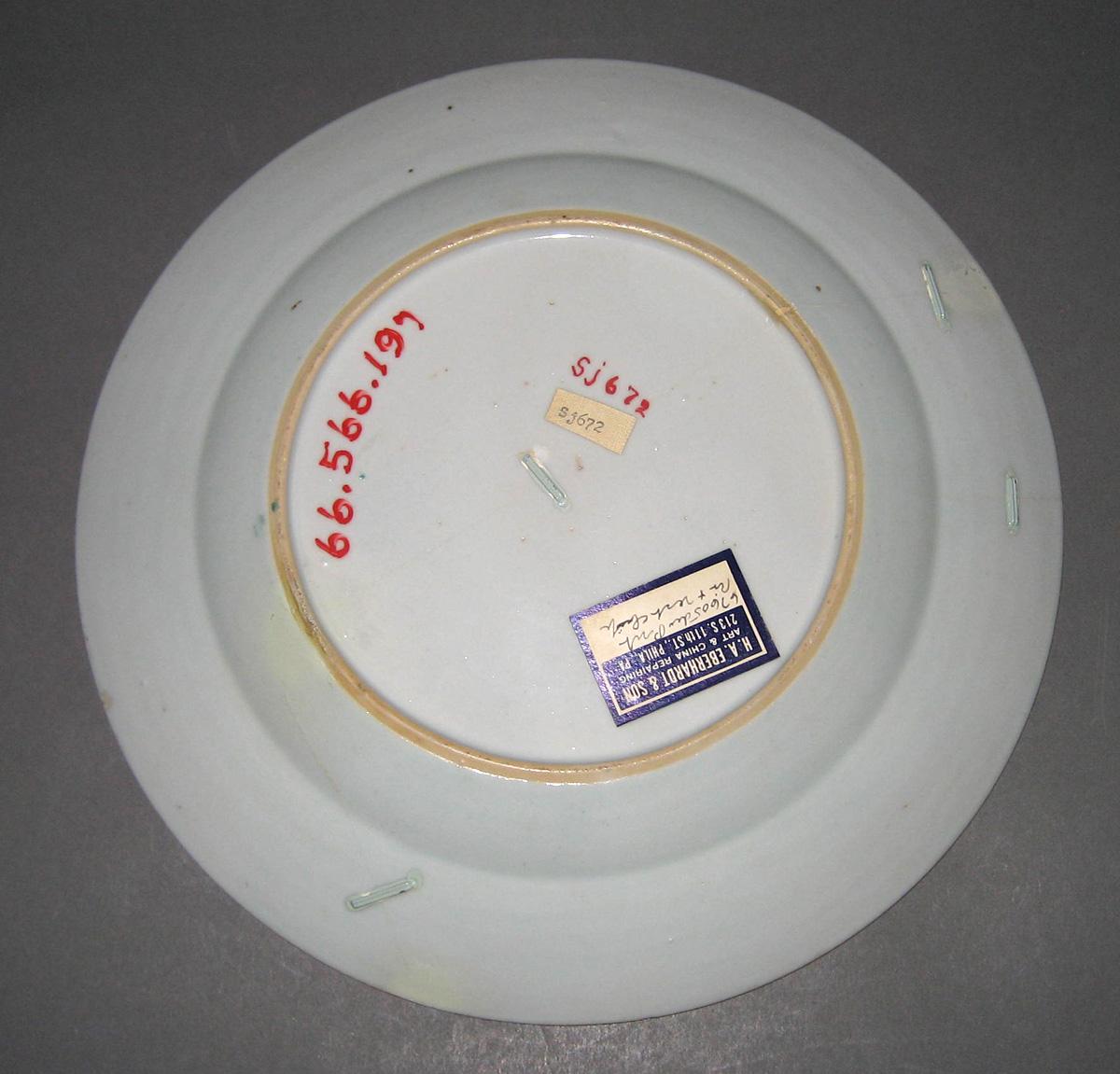 1966.0566.197 Plate underside
