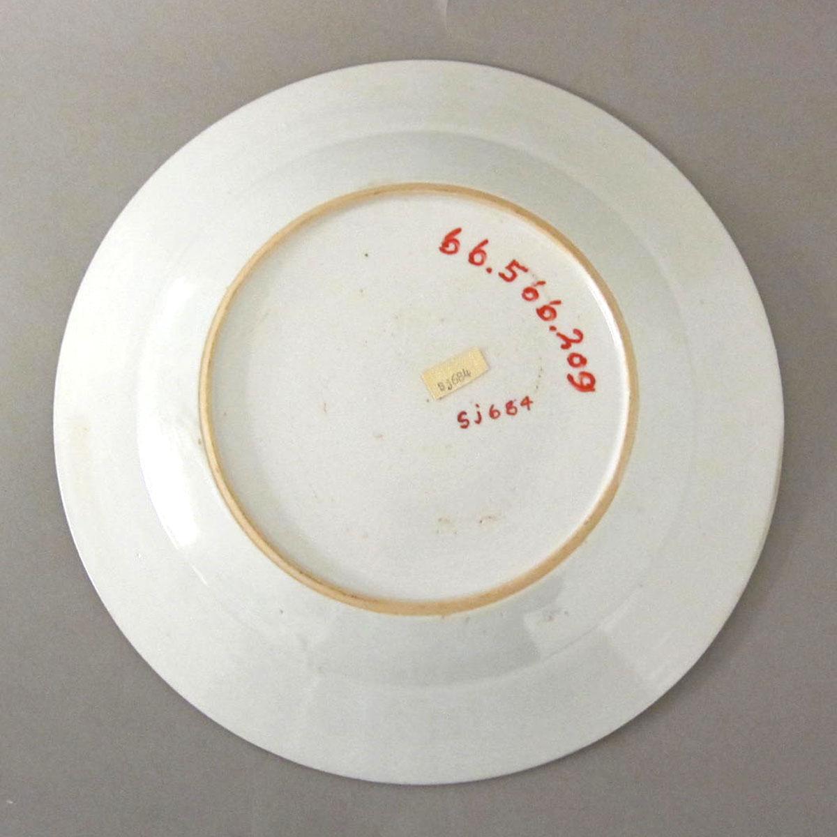 1966.0566.209 Porcelain plate underside