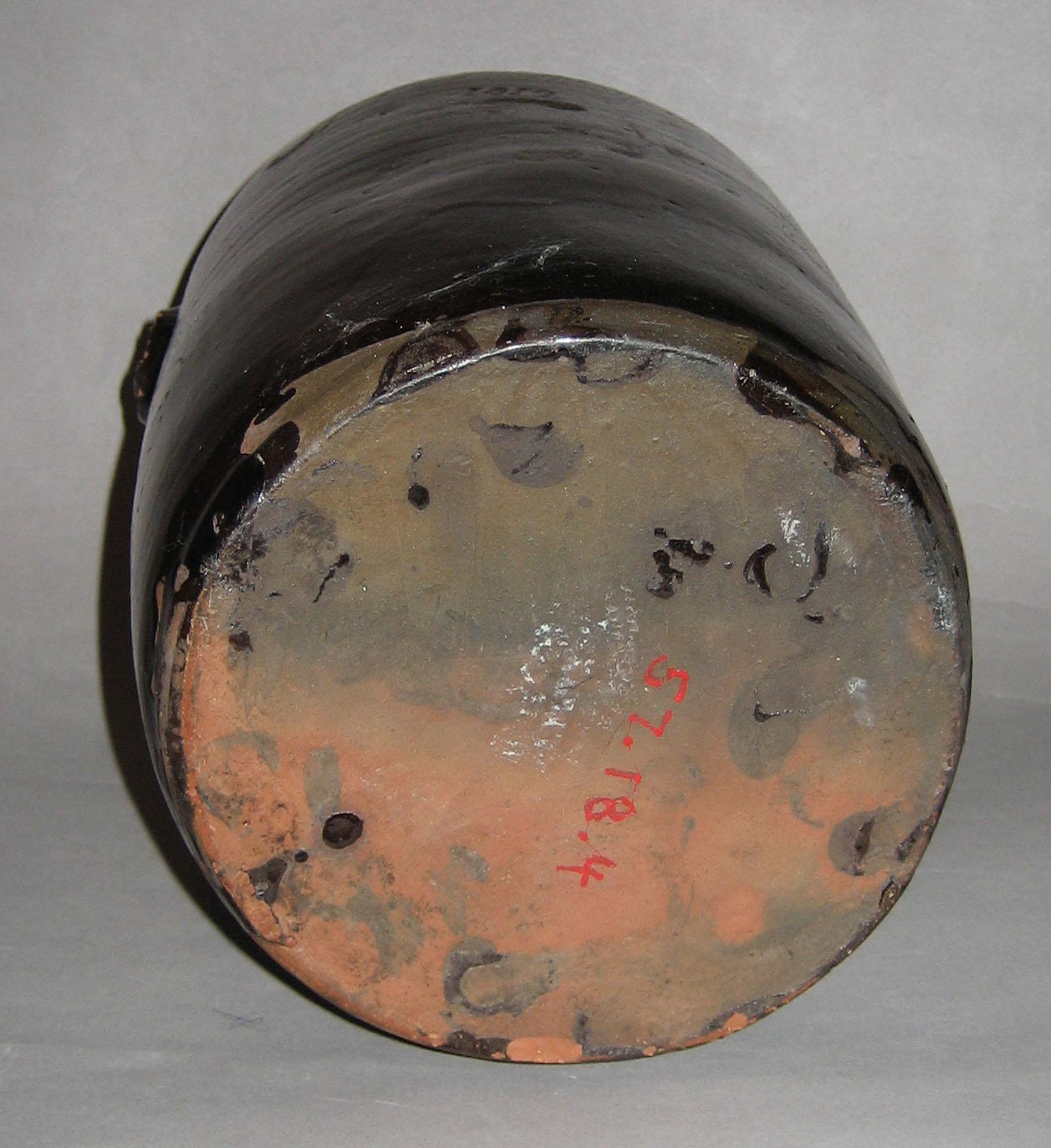 1957.0018.004 Jar (bottom)