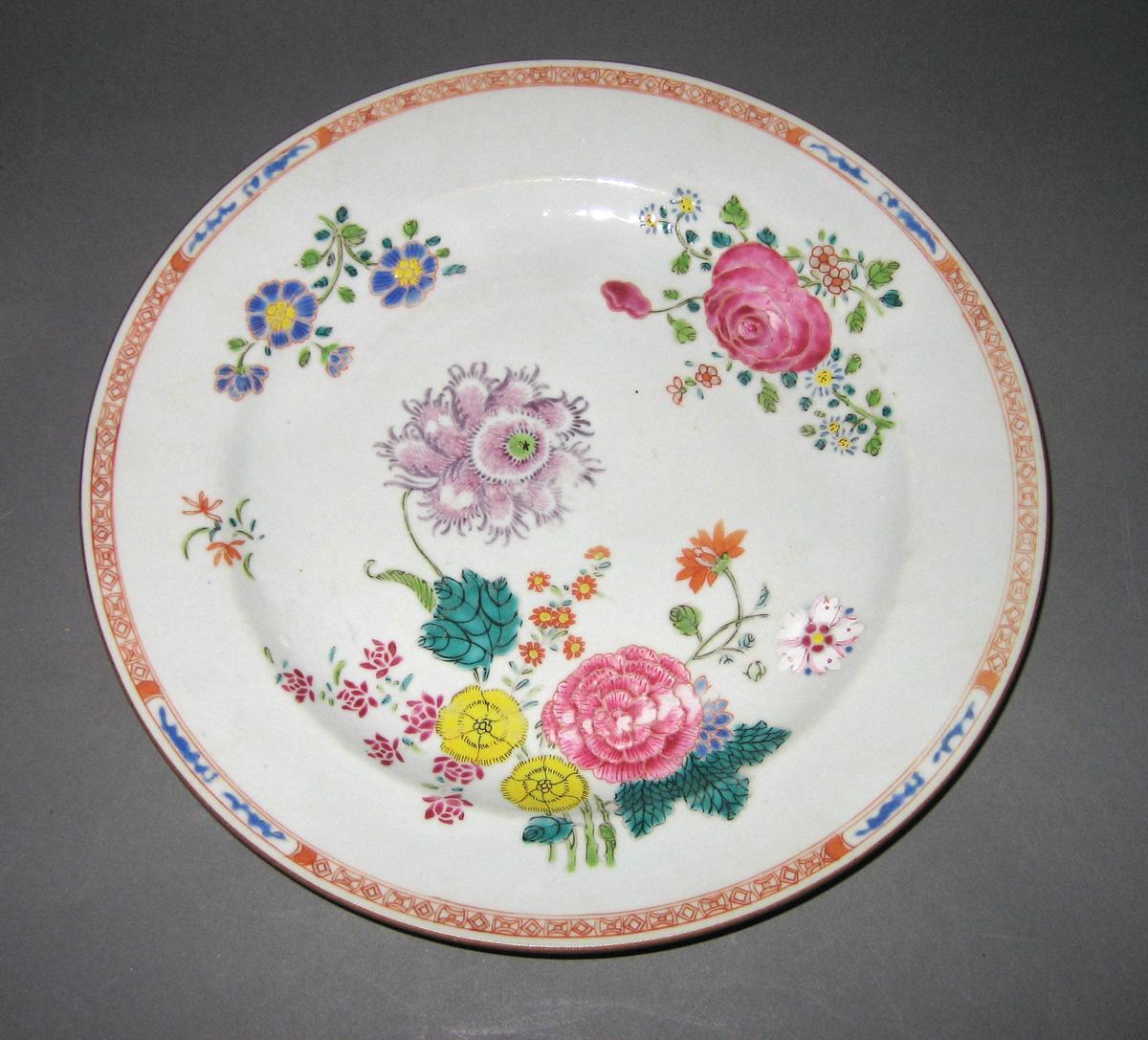 1966.0566.220 Porcelain Plate