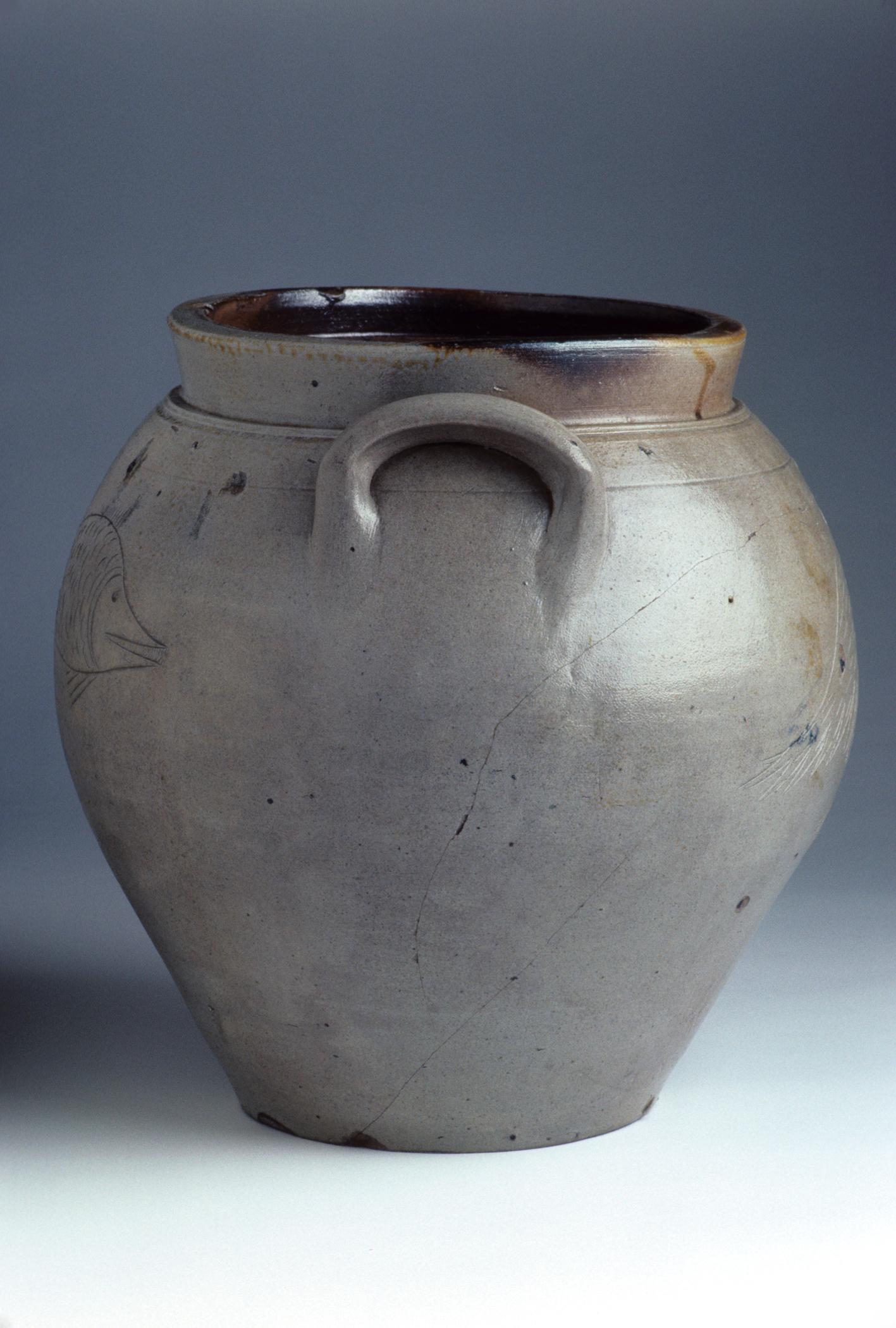 1955.0018.007 (View 2) Jar, Pot