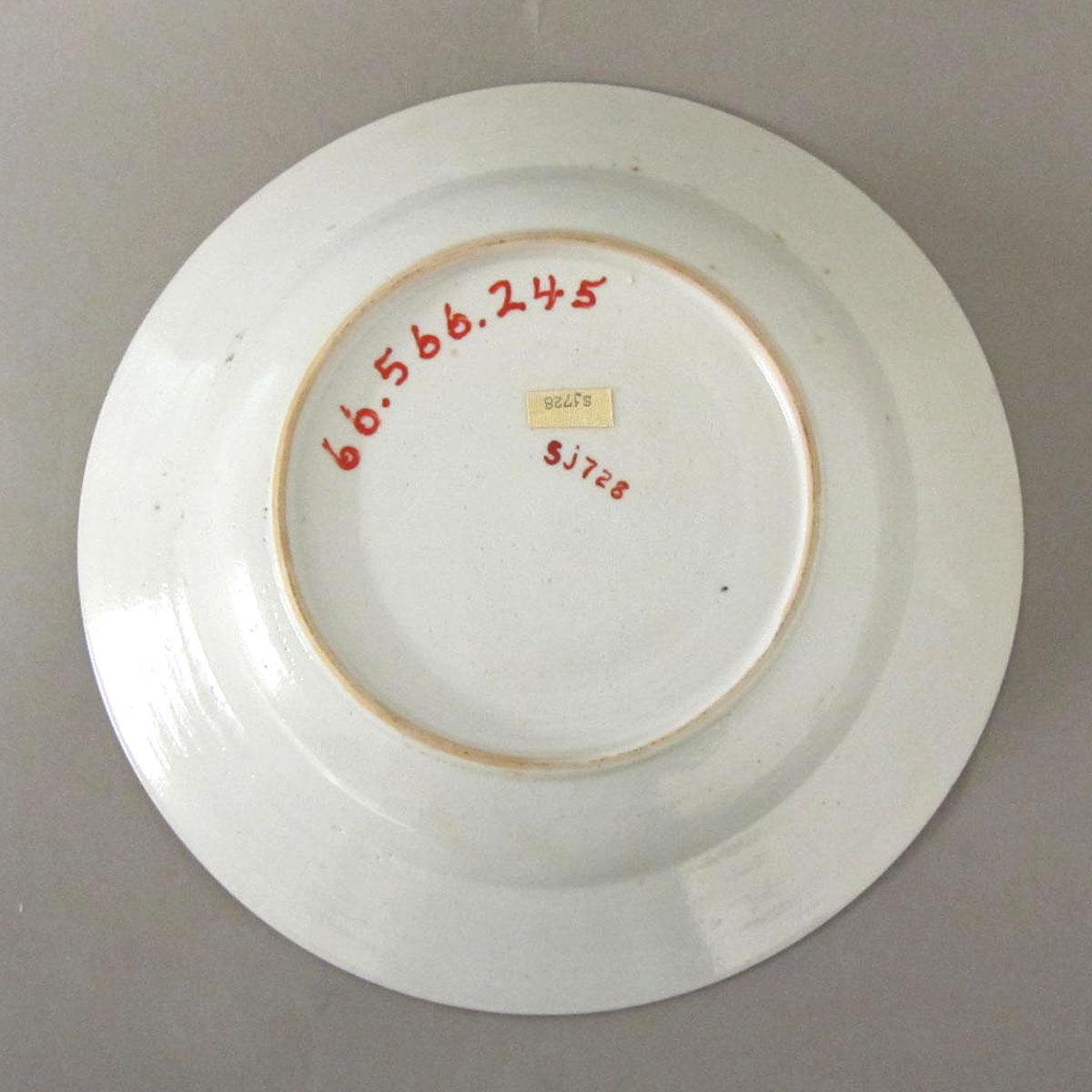 1966.0566.245 Porcelain plate underside