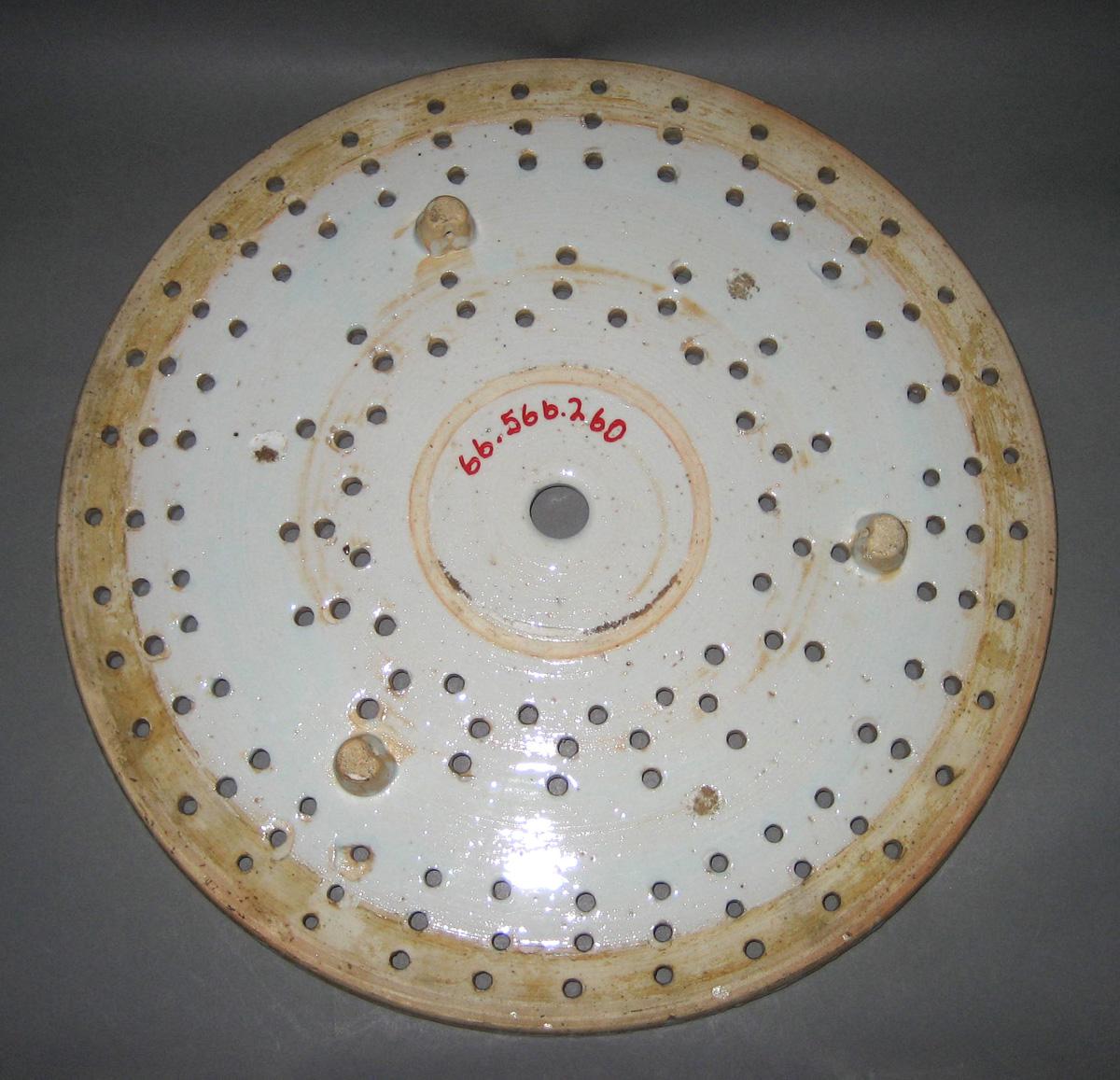 1966.0566.260 Porcelain Strainer underside