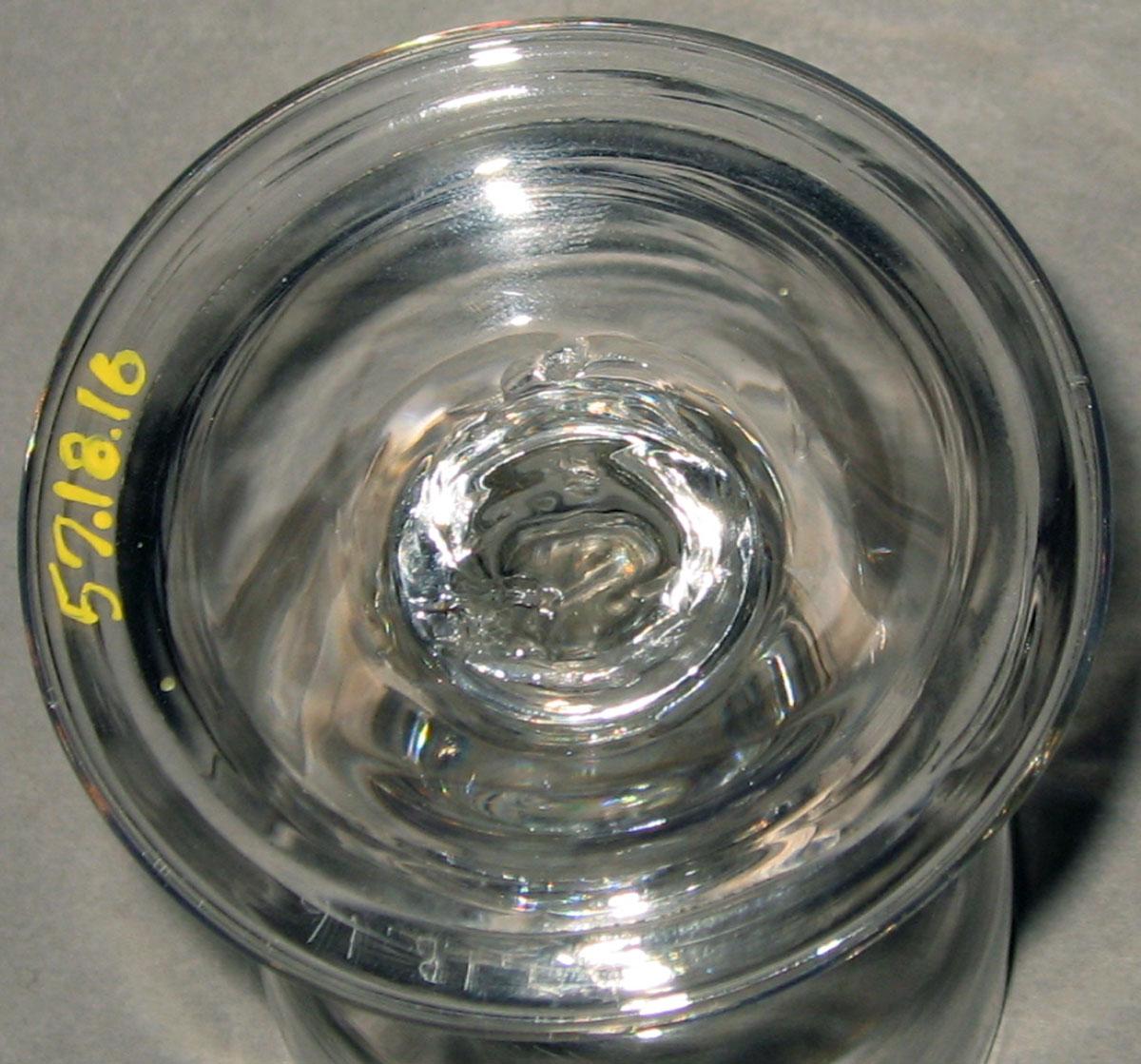 1957.0018.016 Glass wineglass (underside)