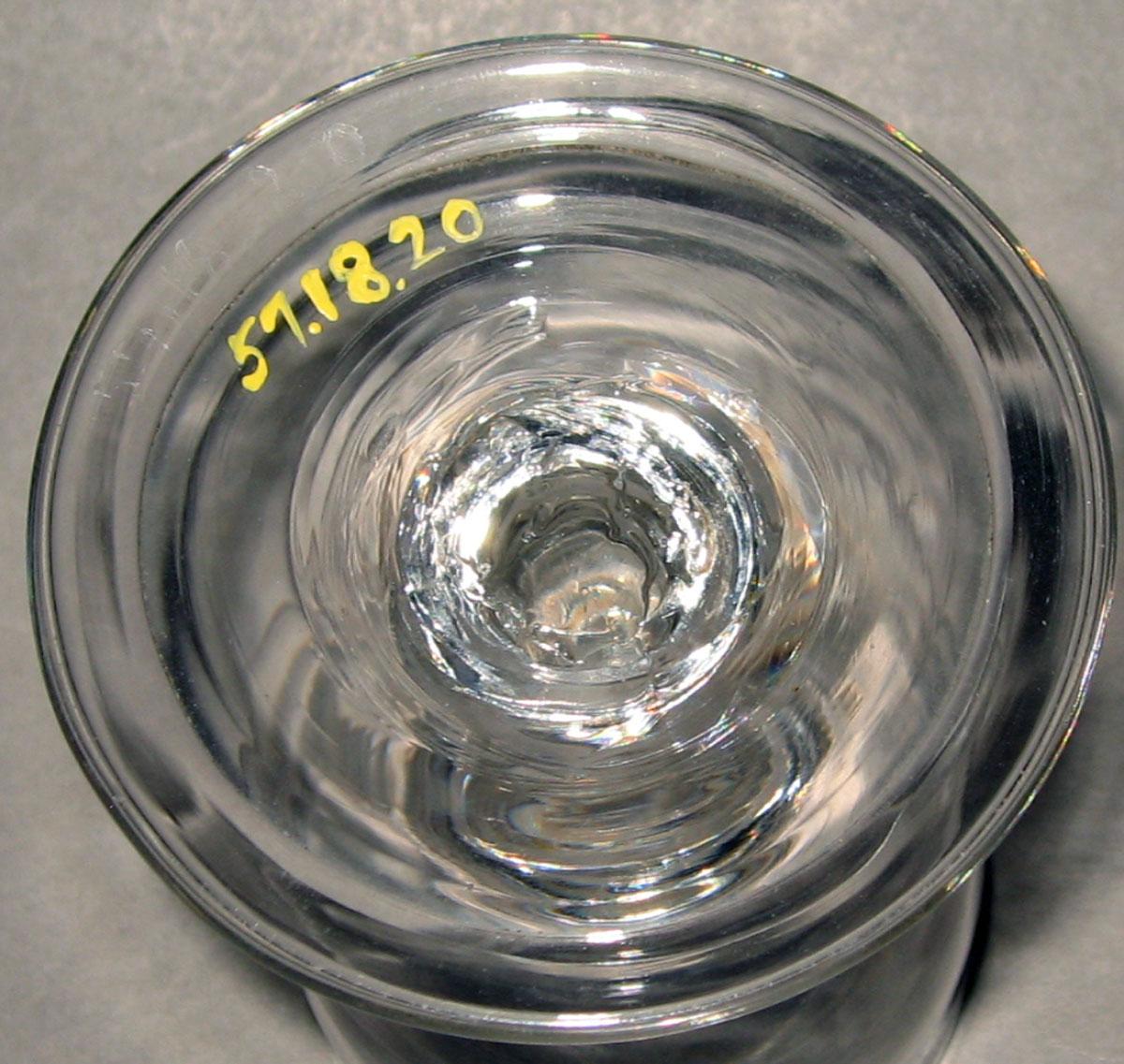 1957.0018.020 Glass wineglass (underside)