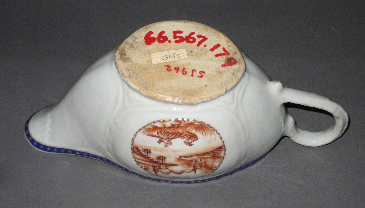 1966.0567.179 Porcelain Sauce Boat bottom