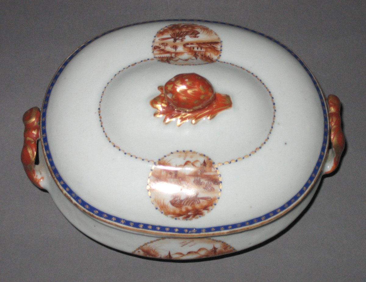 1966.0567.195 A, B Porcelain Tureen top