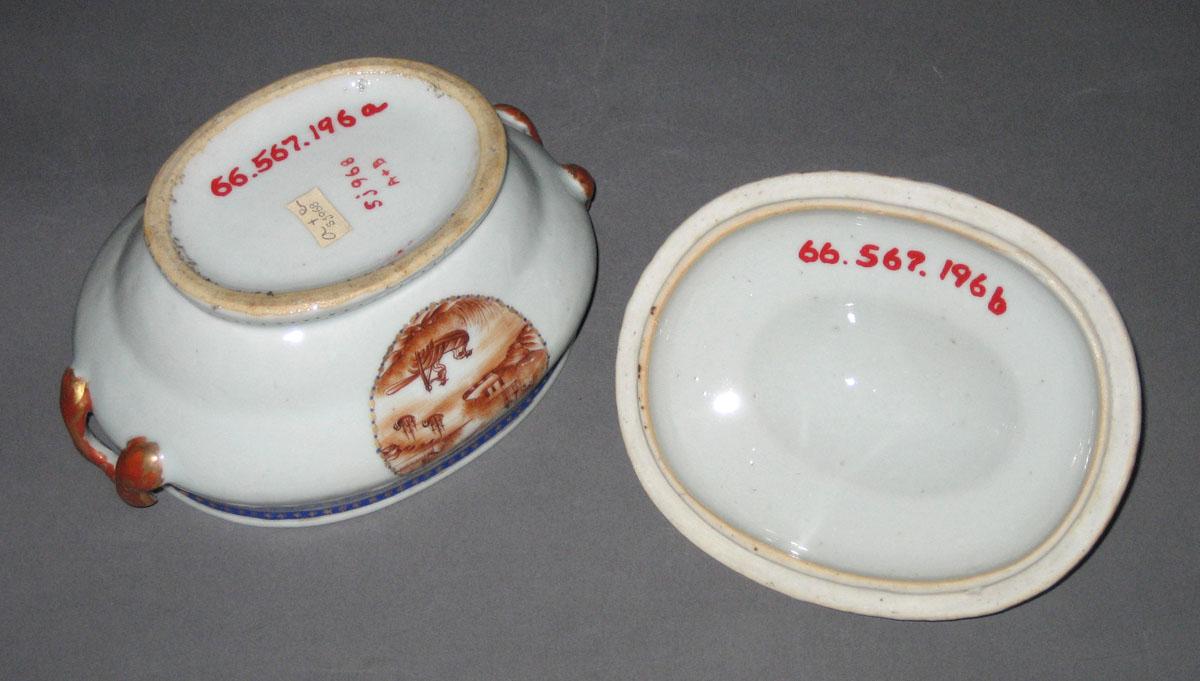 1966.0567.196 A, B Porcelain Tureen bottom