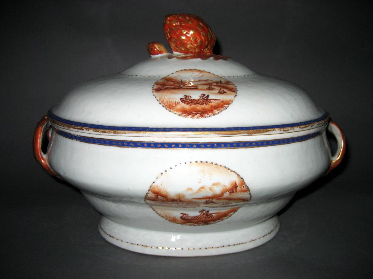 1966.0567.198 A, B Tureen