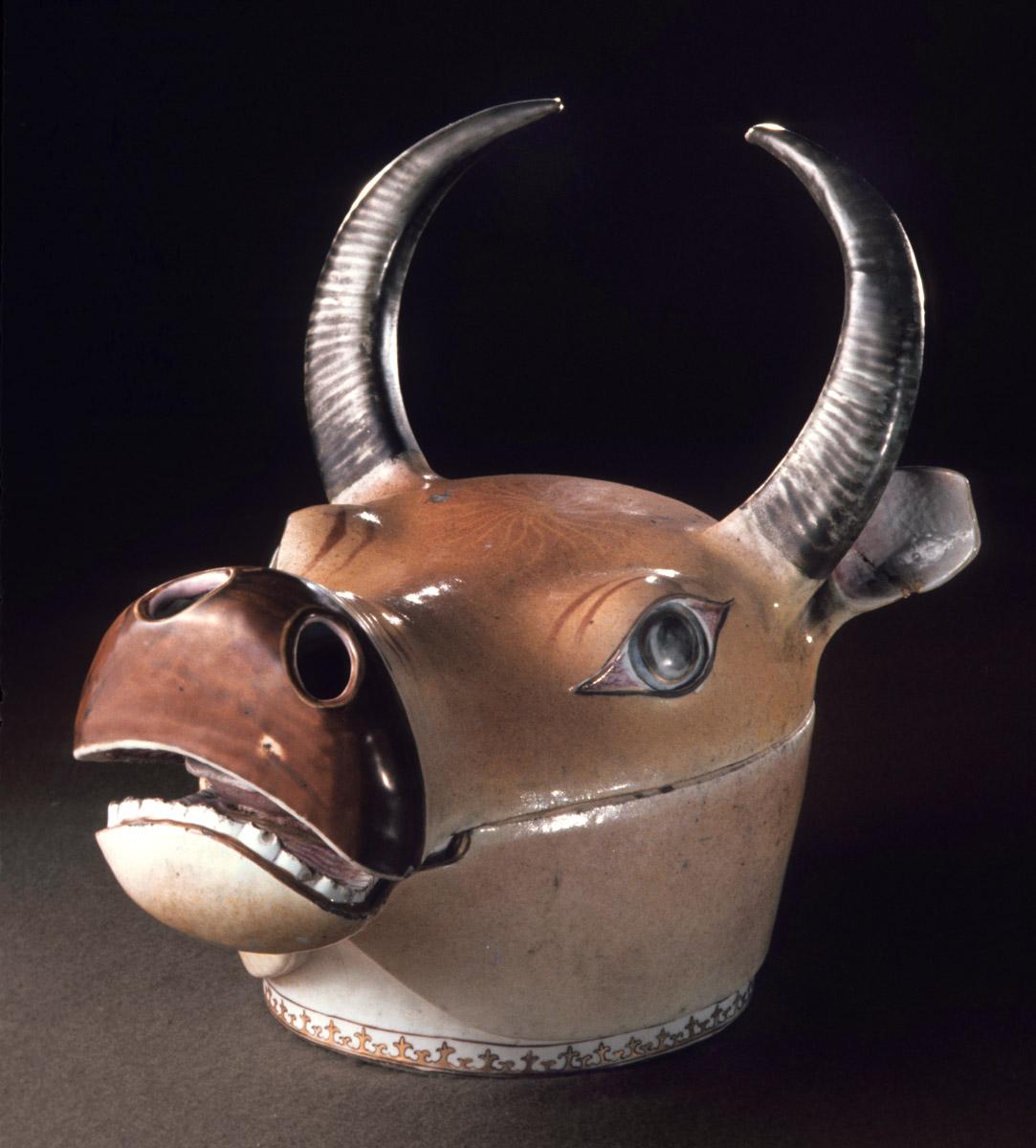 1966.0568 A, B Tureen, view 4