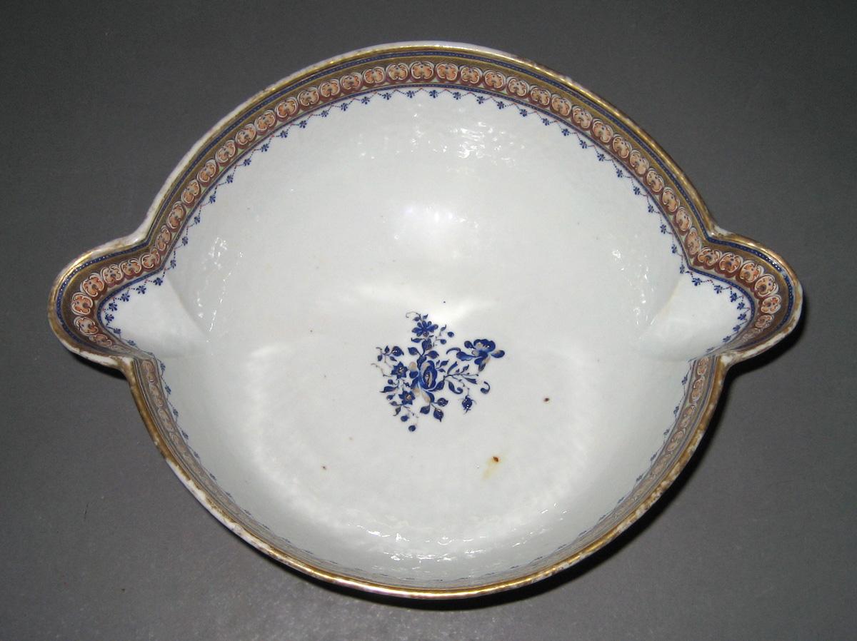 1966.0569.004 Porcelain Bowl interior