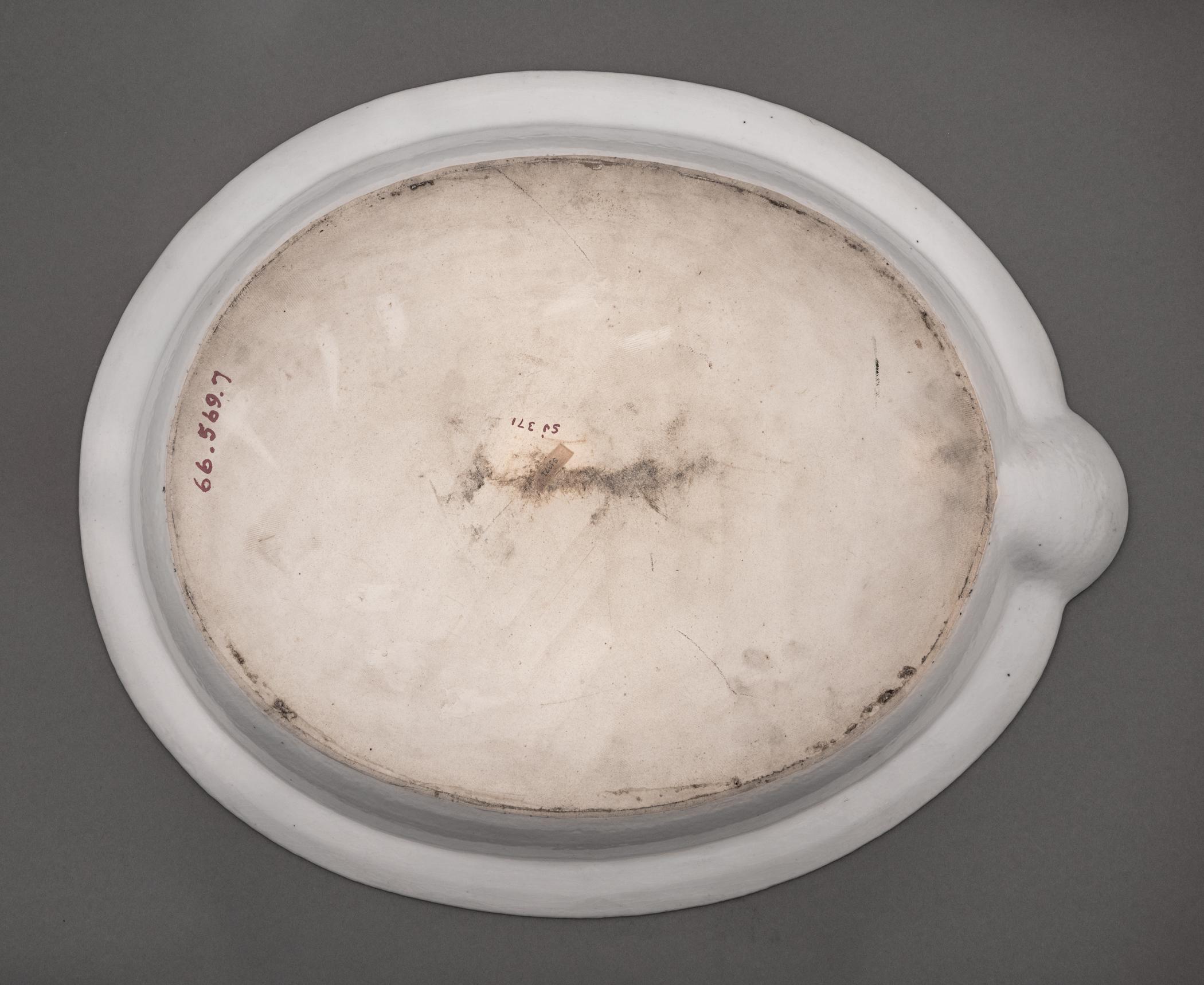 1966.0569.007 Dish, view 2