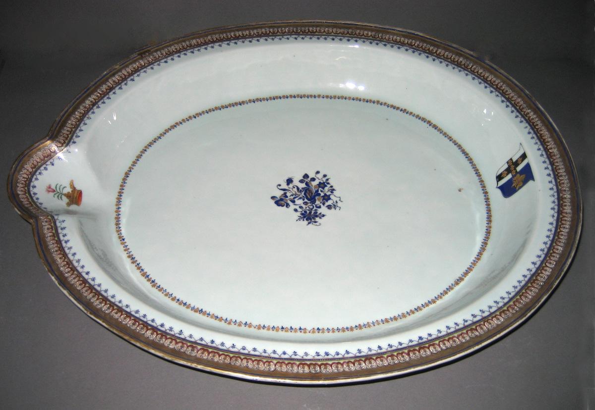 1966.0569.011 Porcelain Platter
