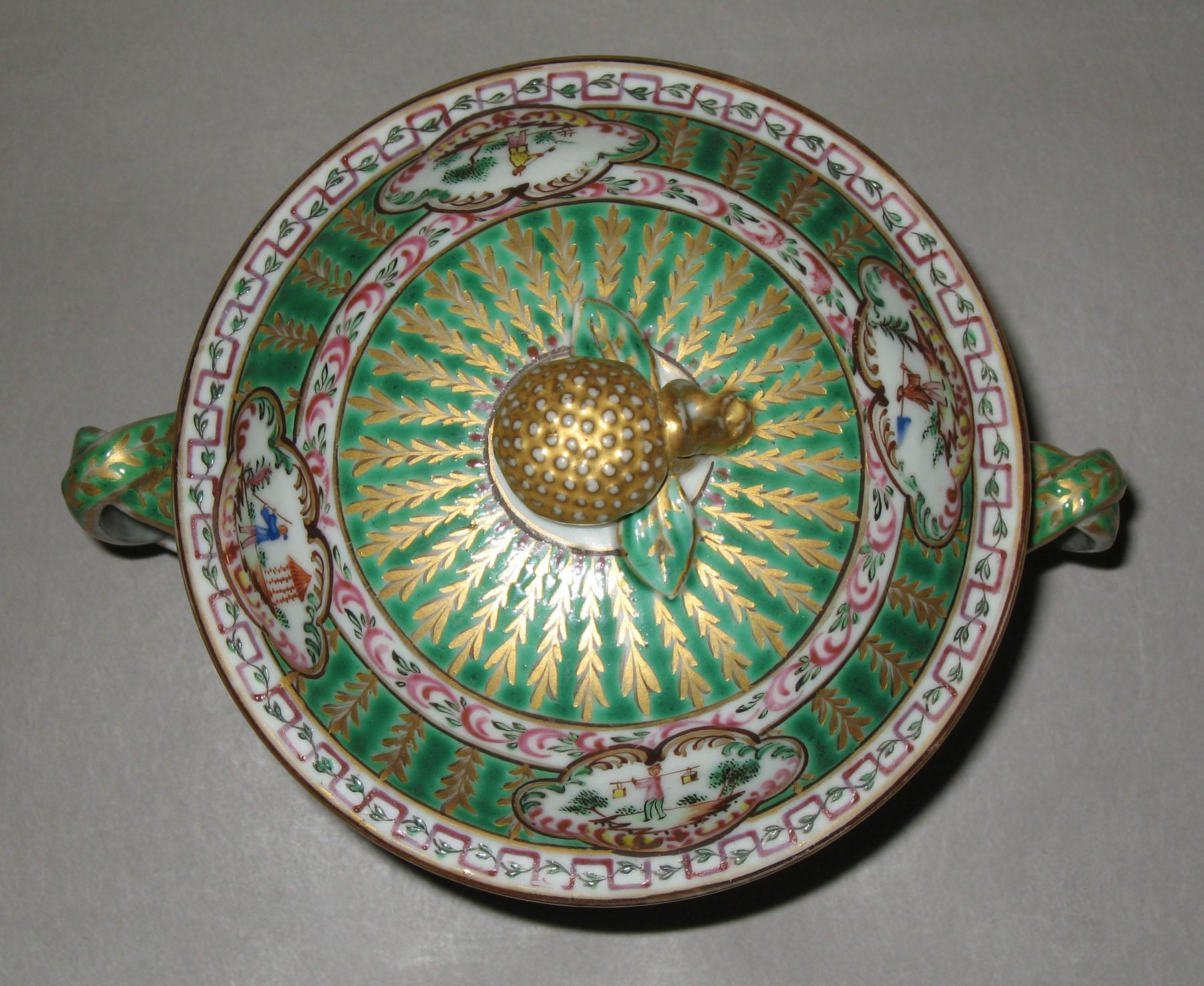 1966.0570.003 A, B Chinese porcelain sugar bowl (top)