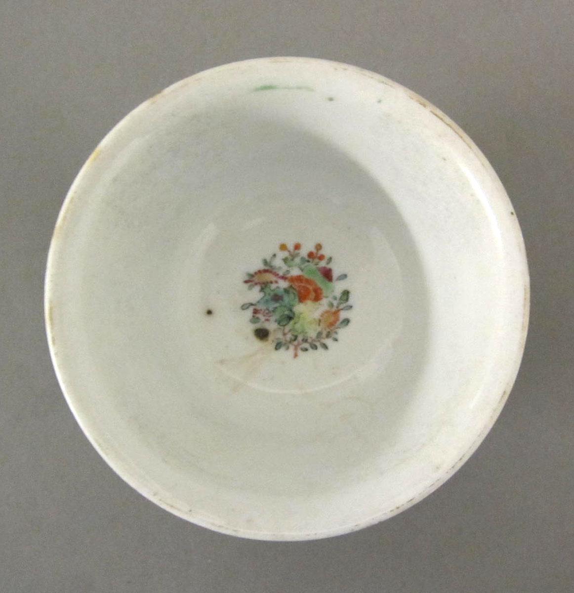1966.0579.002 Porcelain cup top