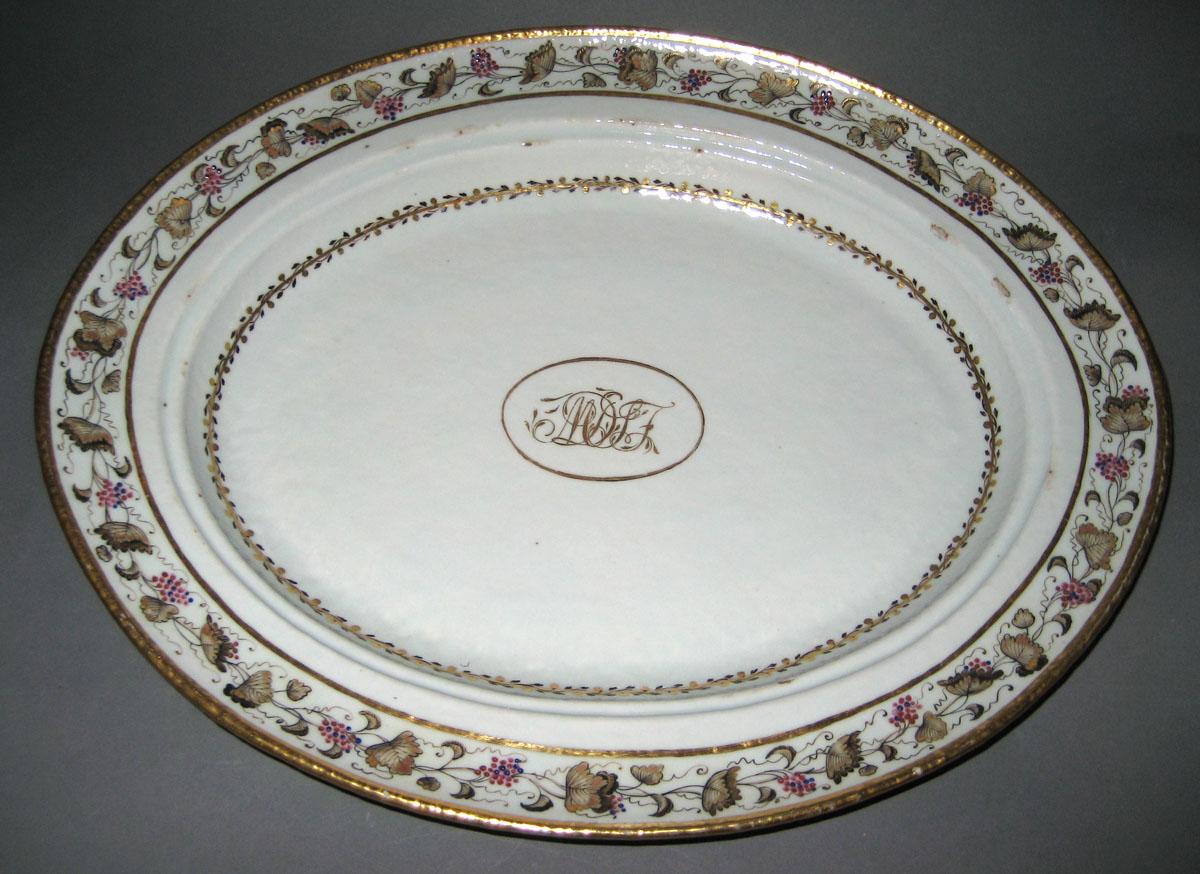 1966.0581.030 Porcelain Platter