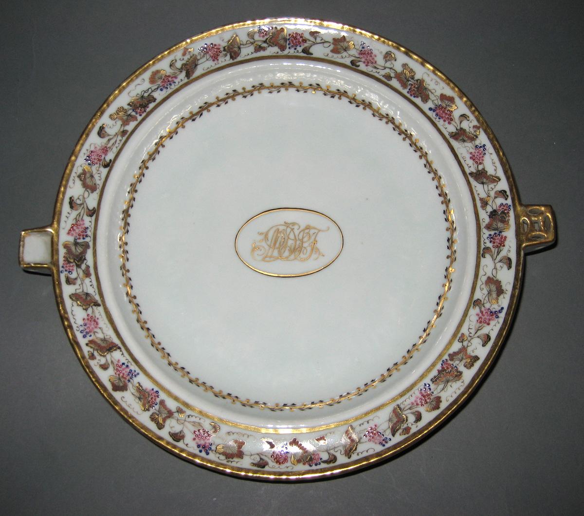 1966.0581.055 Porcelain hot water plate